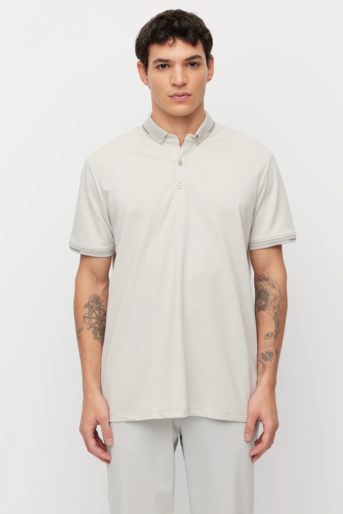 Men's Button-Down Collar T-shirt with Contrasting Color Details