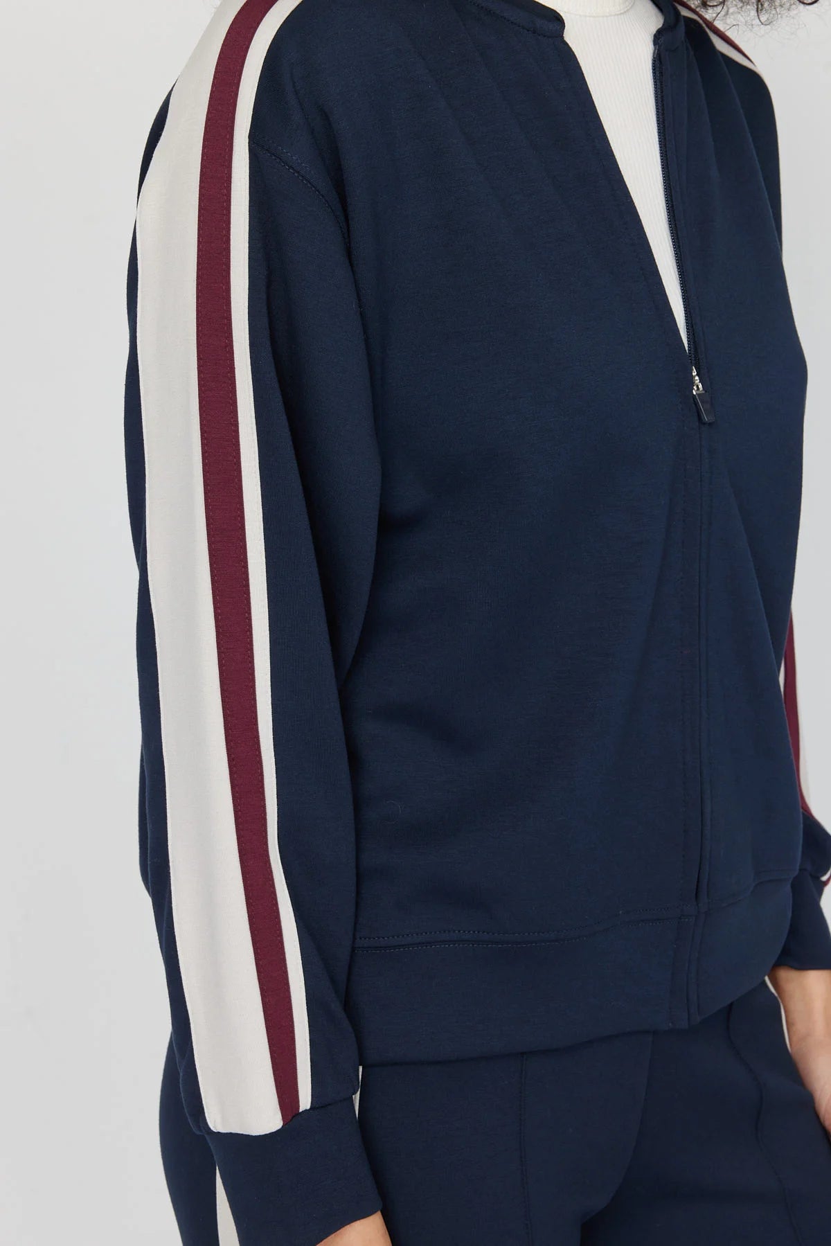 Kadın Hakim Yaka Sweatshirt