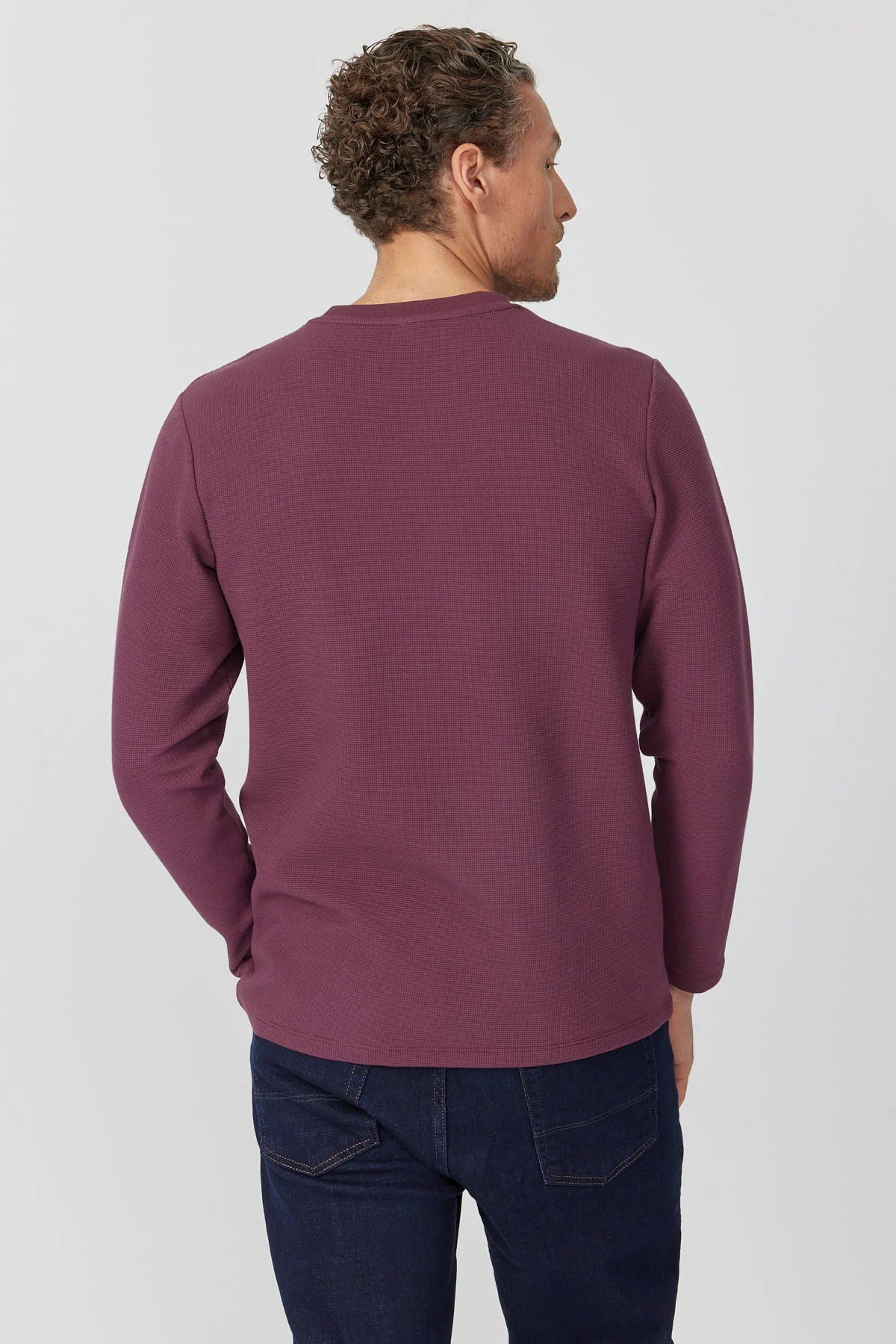 سویتشێرتێکی بنەڕەتی پیاوان