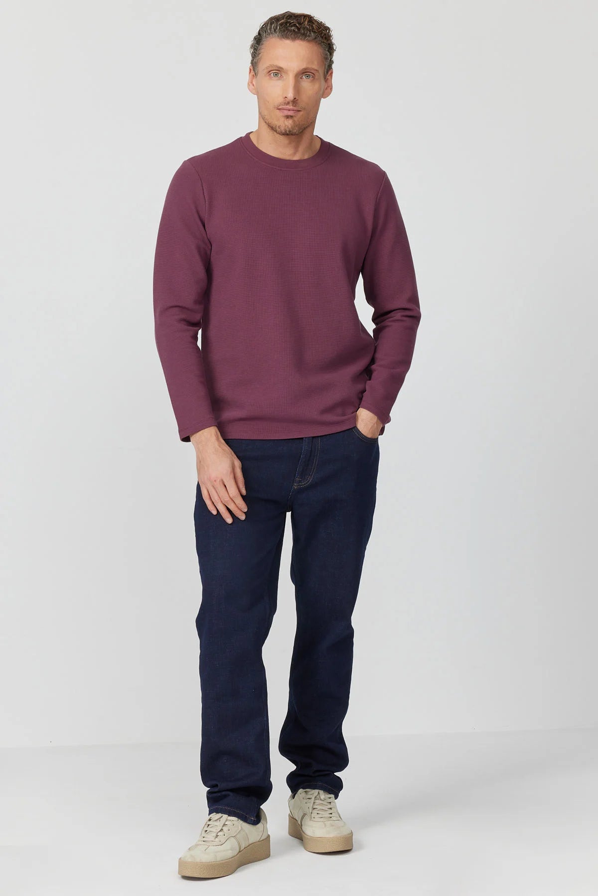 سویتشێرتێکی بنەڕەتی پیاوان