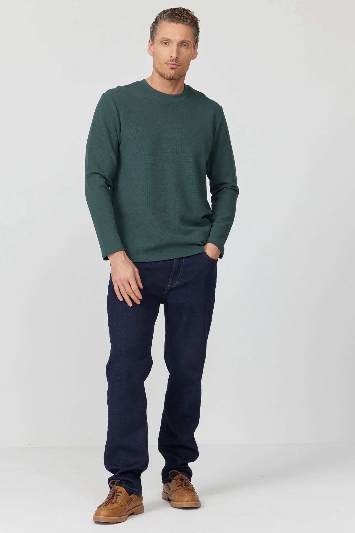 سویتشێرتێکی بنەڕەتی پیاوان