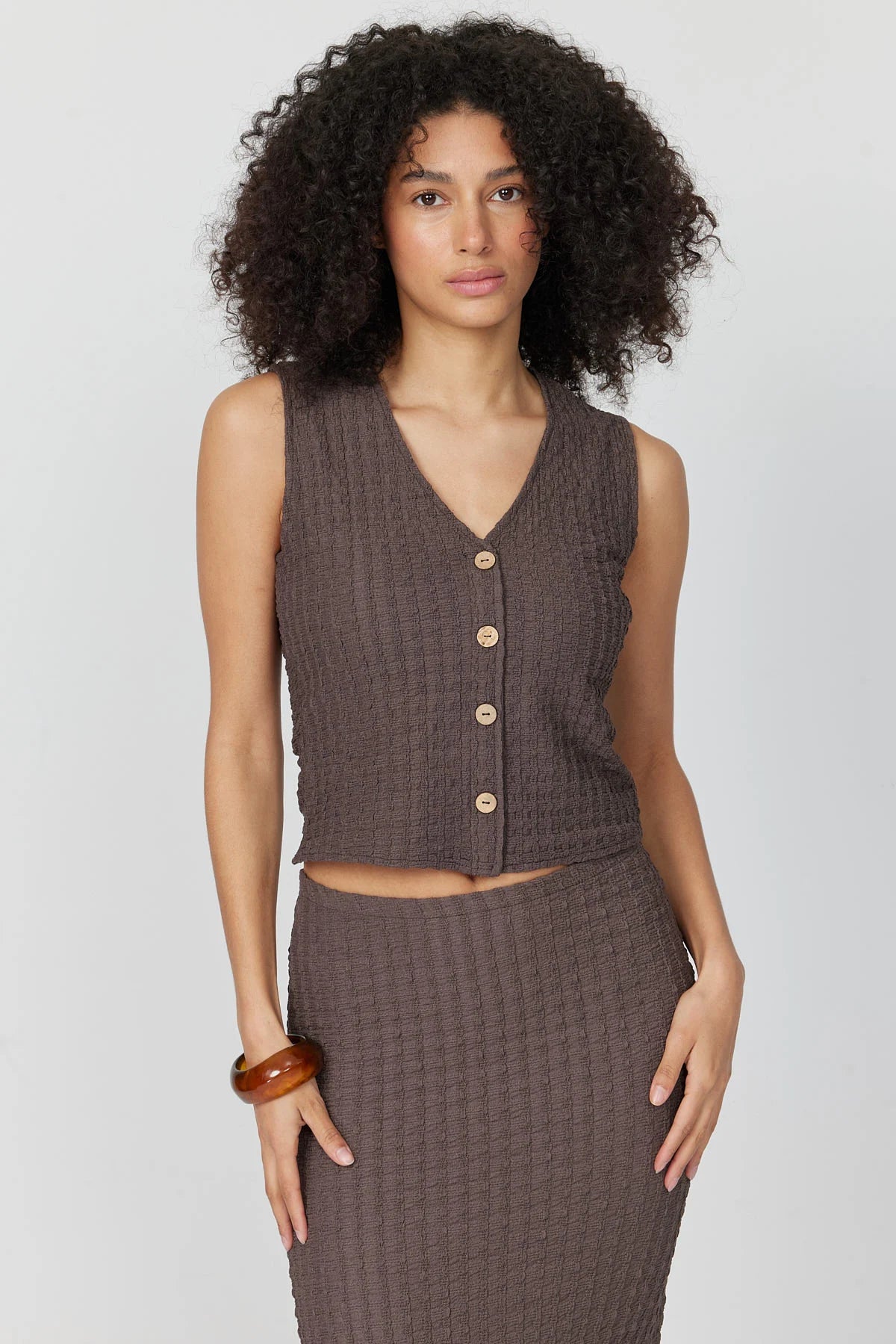 صدرية نسائية منقوشة