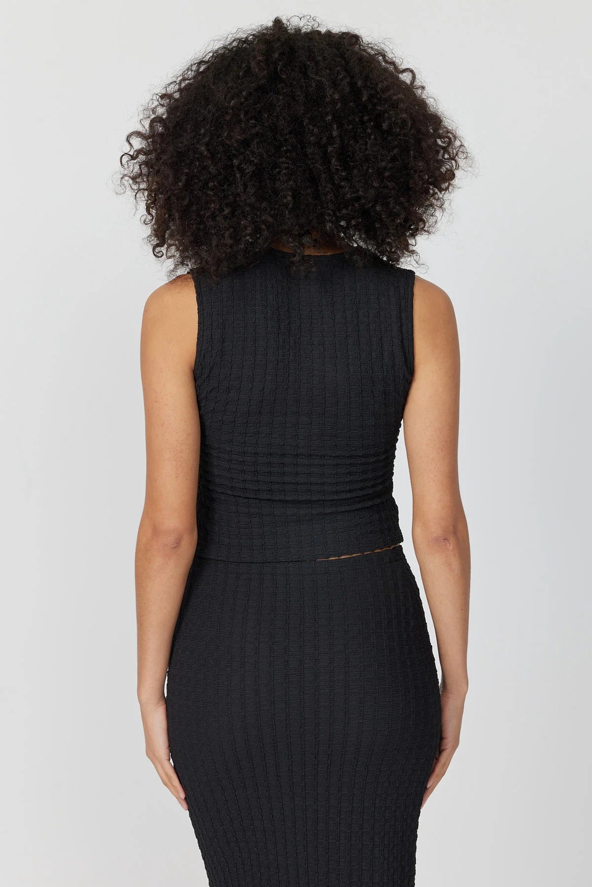 صدرية نسائية منقوشة