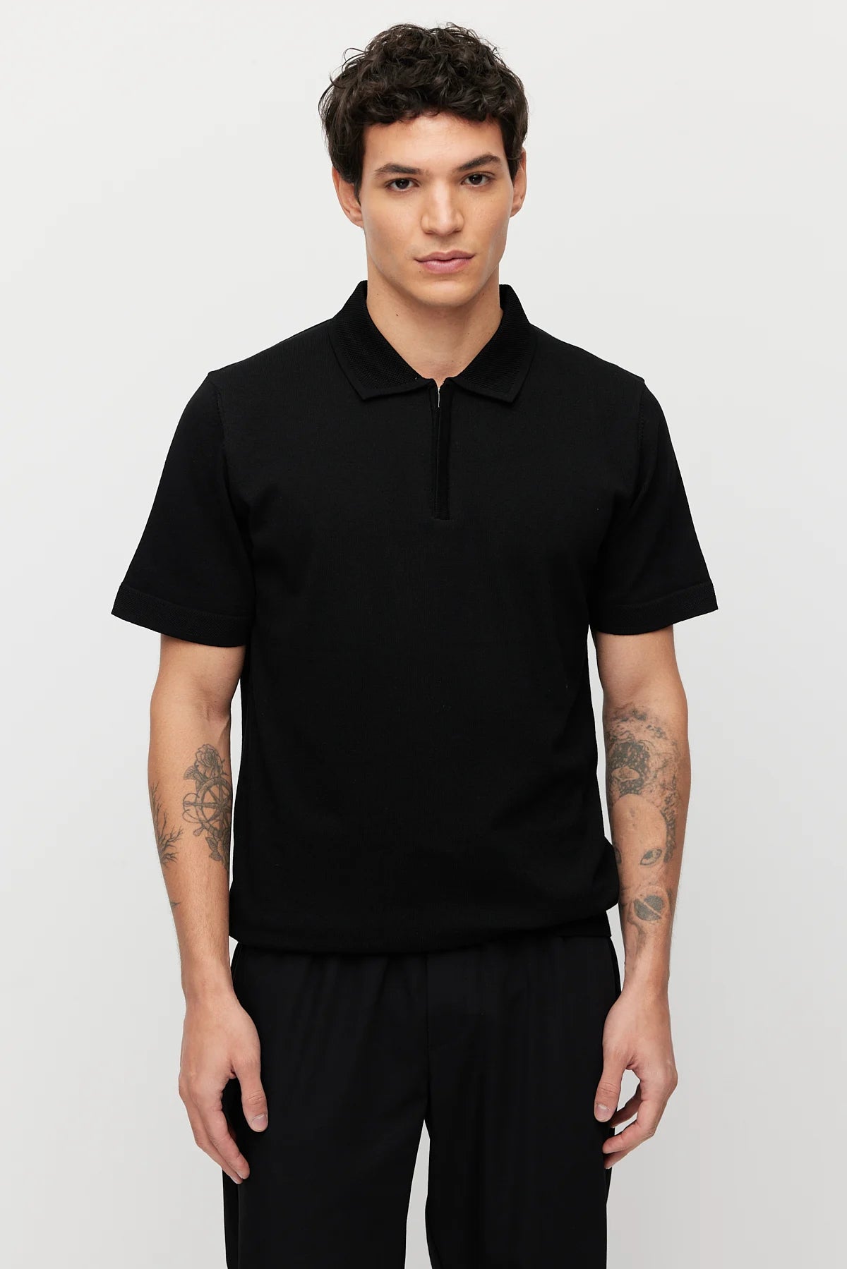 Men's Knitted T-shirt with Concealed Zip Collar