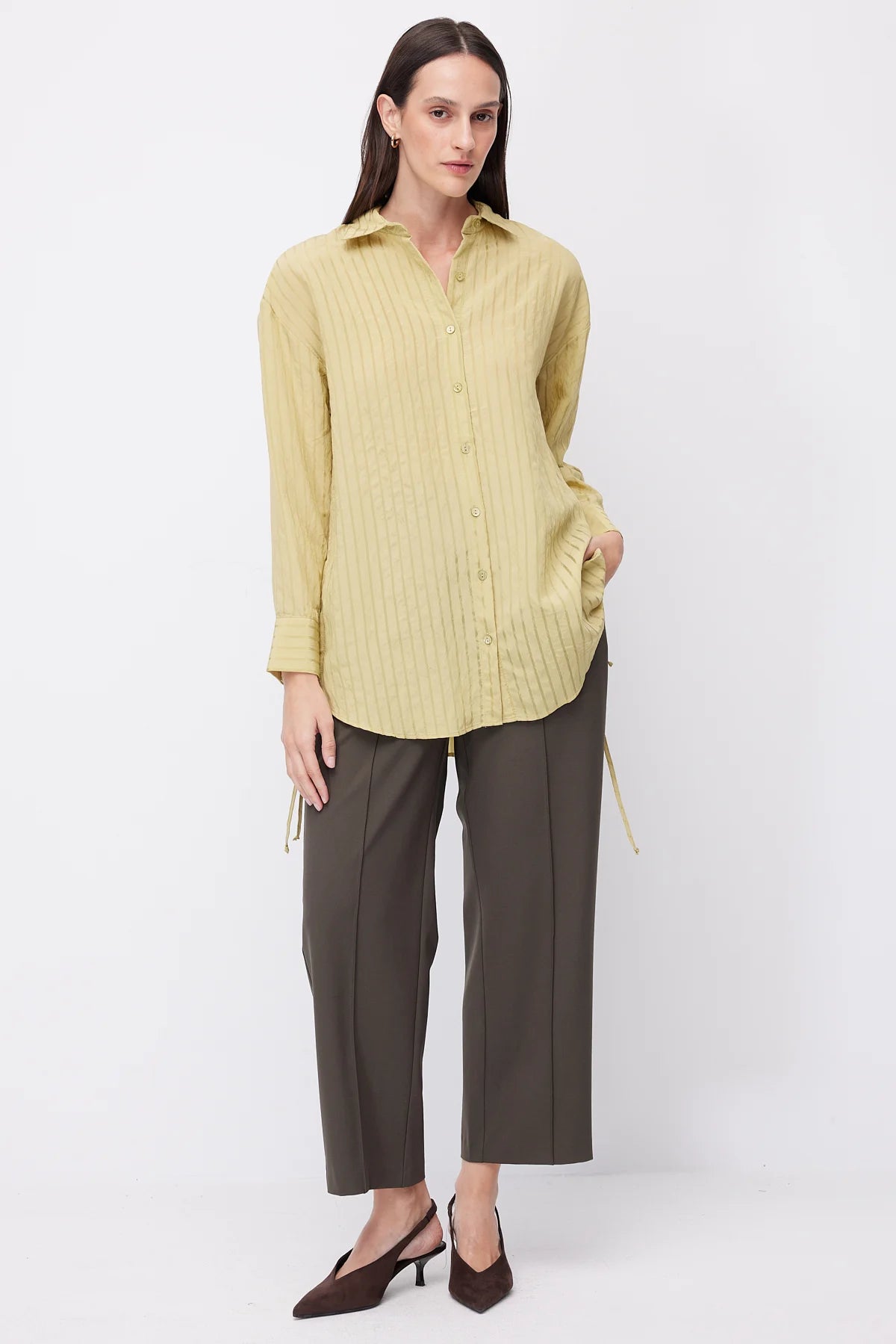 Women's High-Waisted Fabric Trousers with Front Pleat Detail