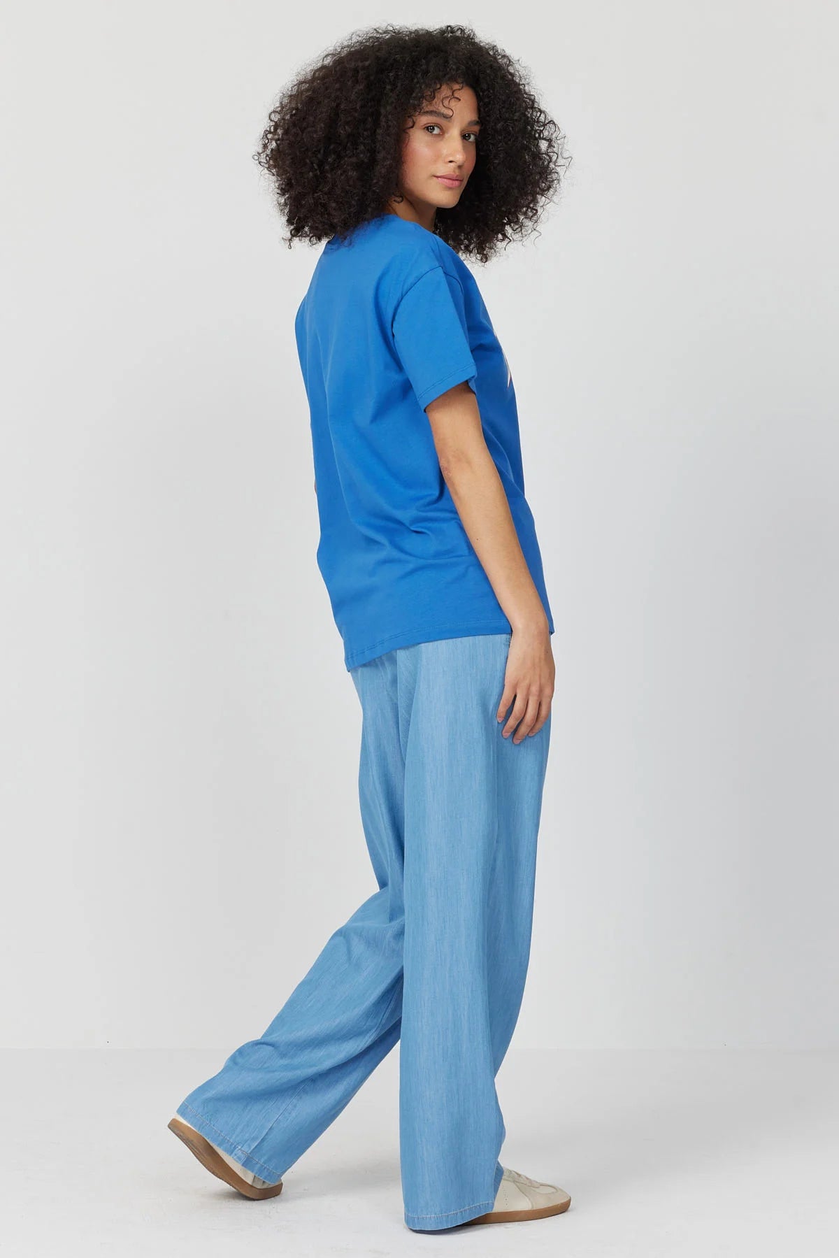 پانتۆڵی کابۆی بە کەمەر لاستیکی ئافرەتان 