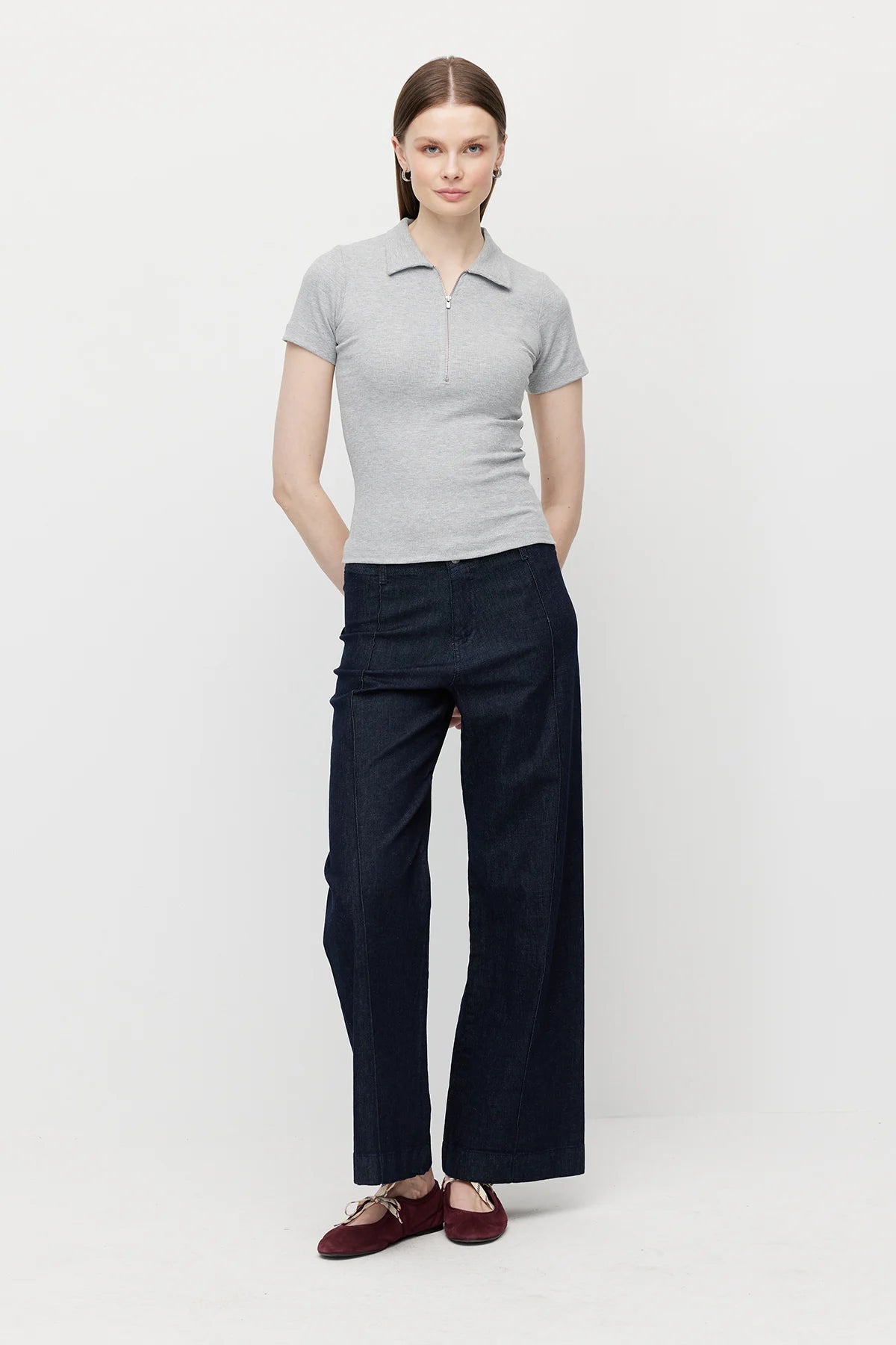 بنطلون جينز نسائي بخصر عالٍ وقصة مستقيمة