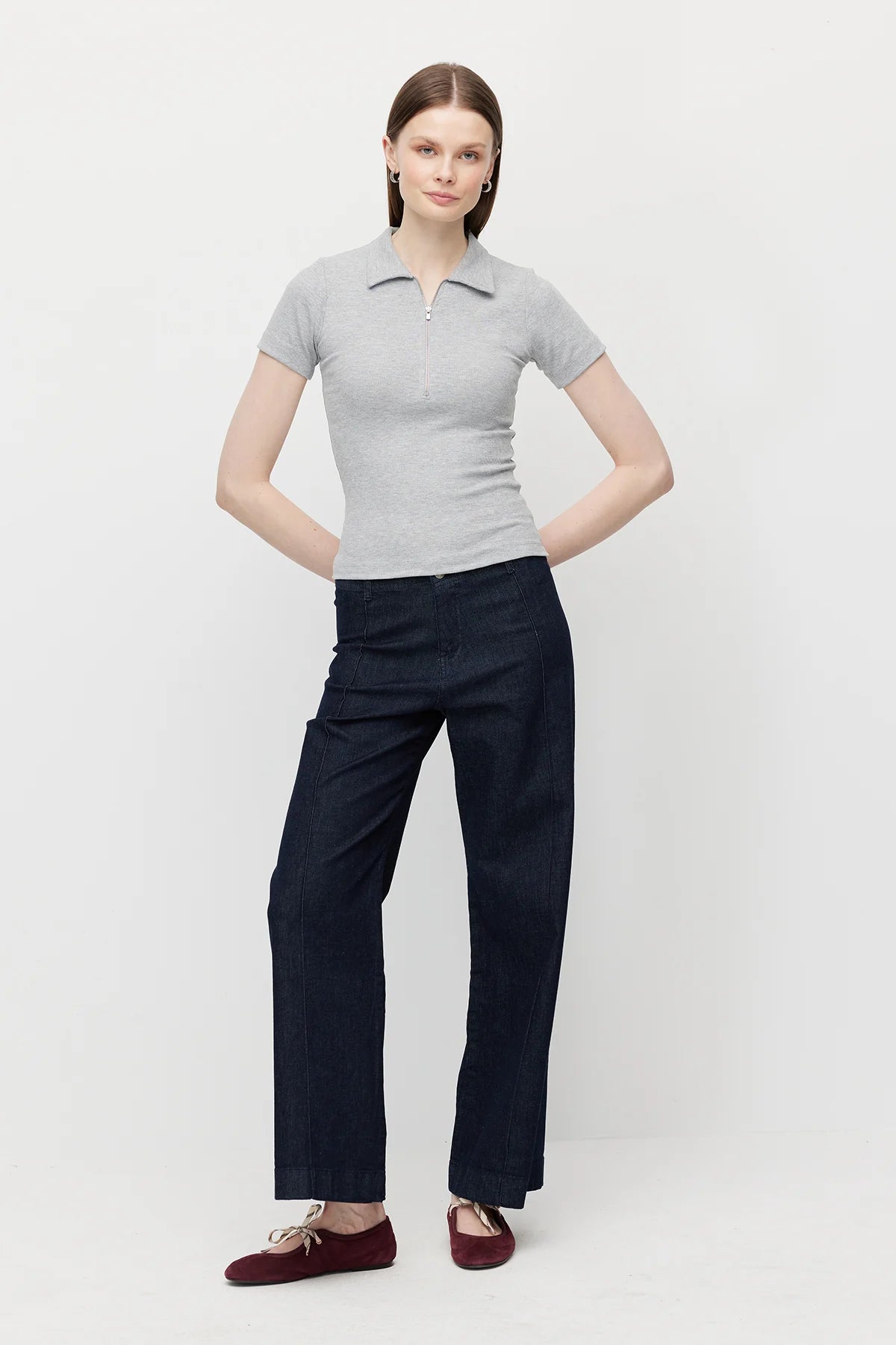 بنطلون جينز نسائي بخصر عالٍ وقصة مستقيمة