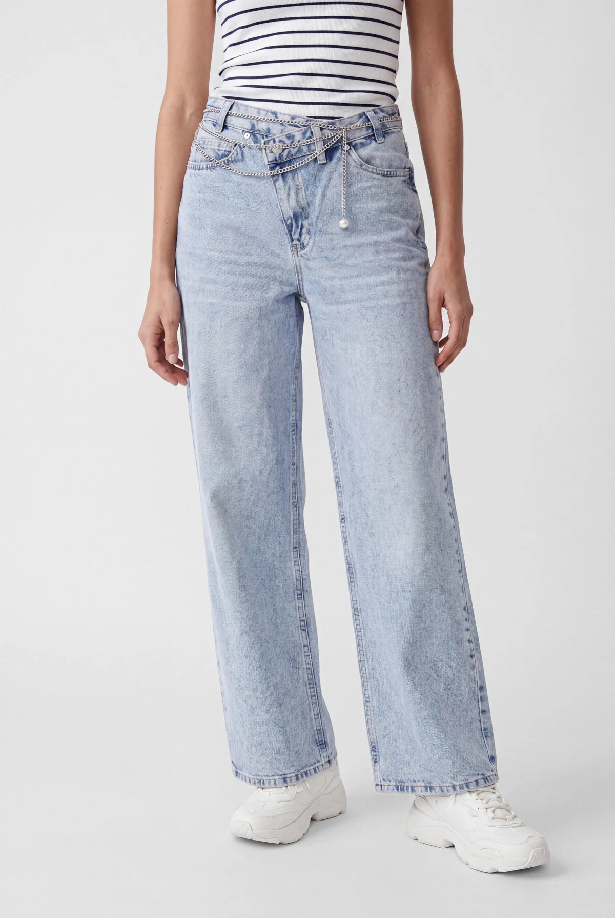 Women's High-Waisted Jeans