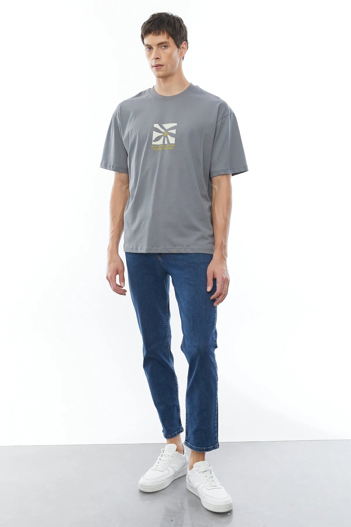Bisiklet Yaka Baskılı T-shirt
