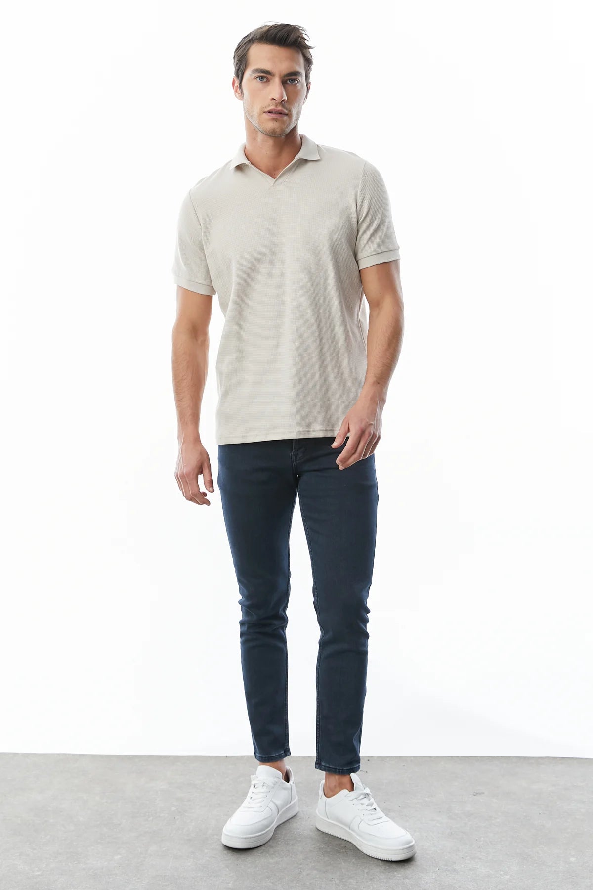Dokulu Polo Yaka T-shırt