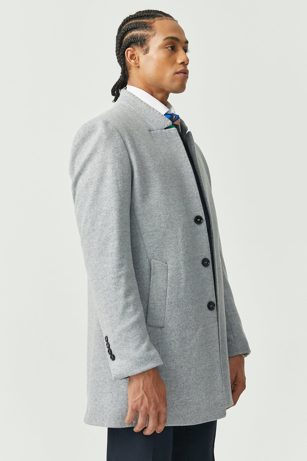 Men's Classic Cut Buttoned Coat