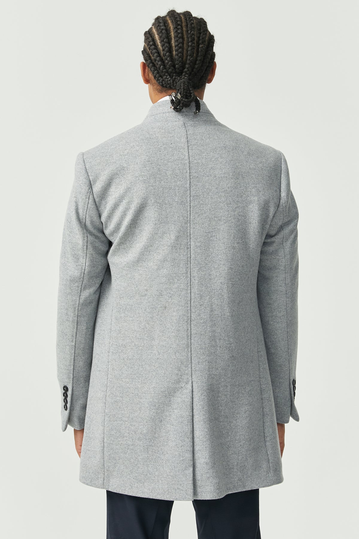 Men's Classic Cut Buttoned Coat