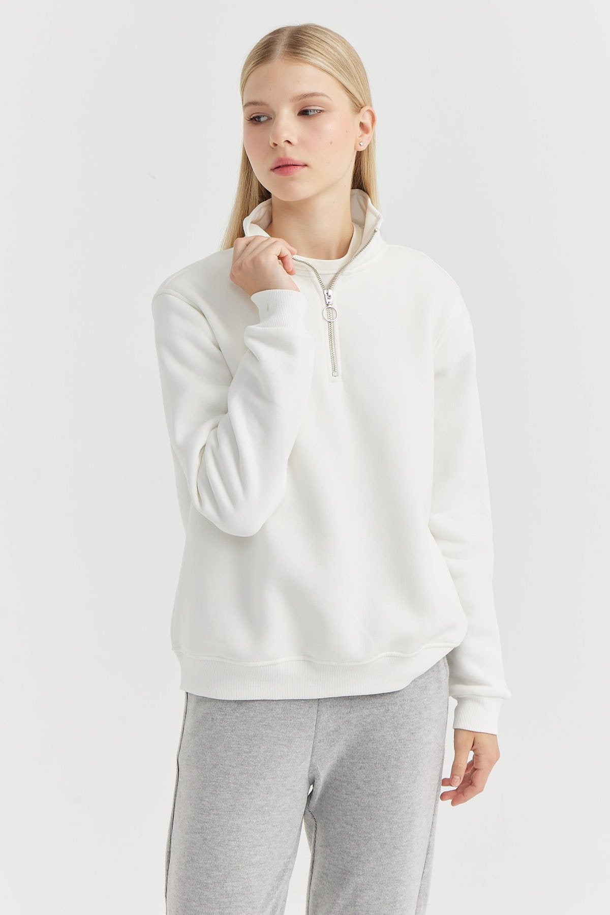 Women's Zippered Sweat Top