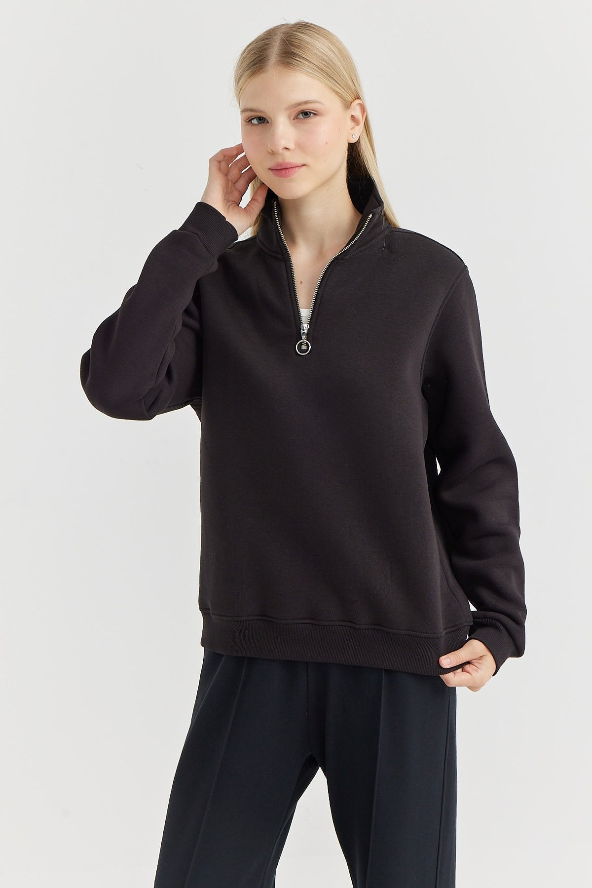 Women's Zippered Sweat Top