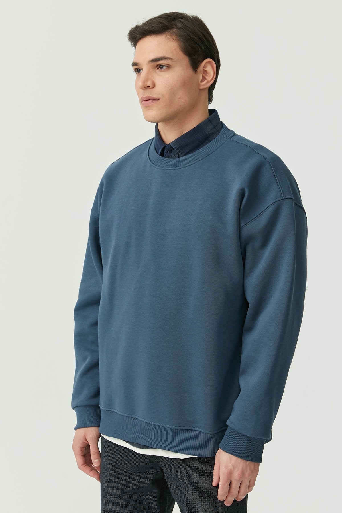 Crew Neck Basic Sweat Top