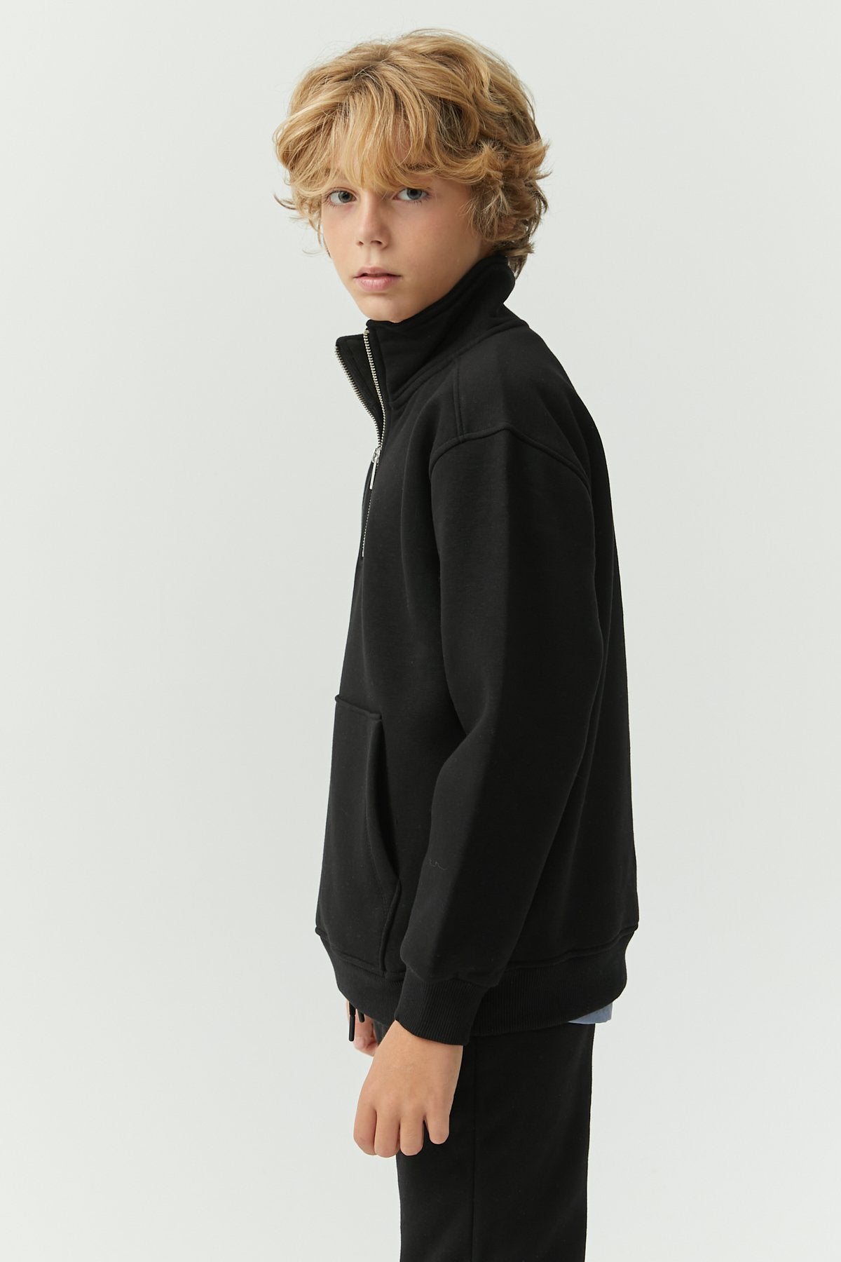 Boy's Collar Zippered Sweat Top