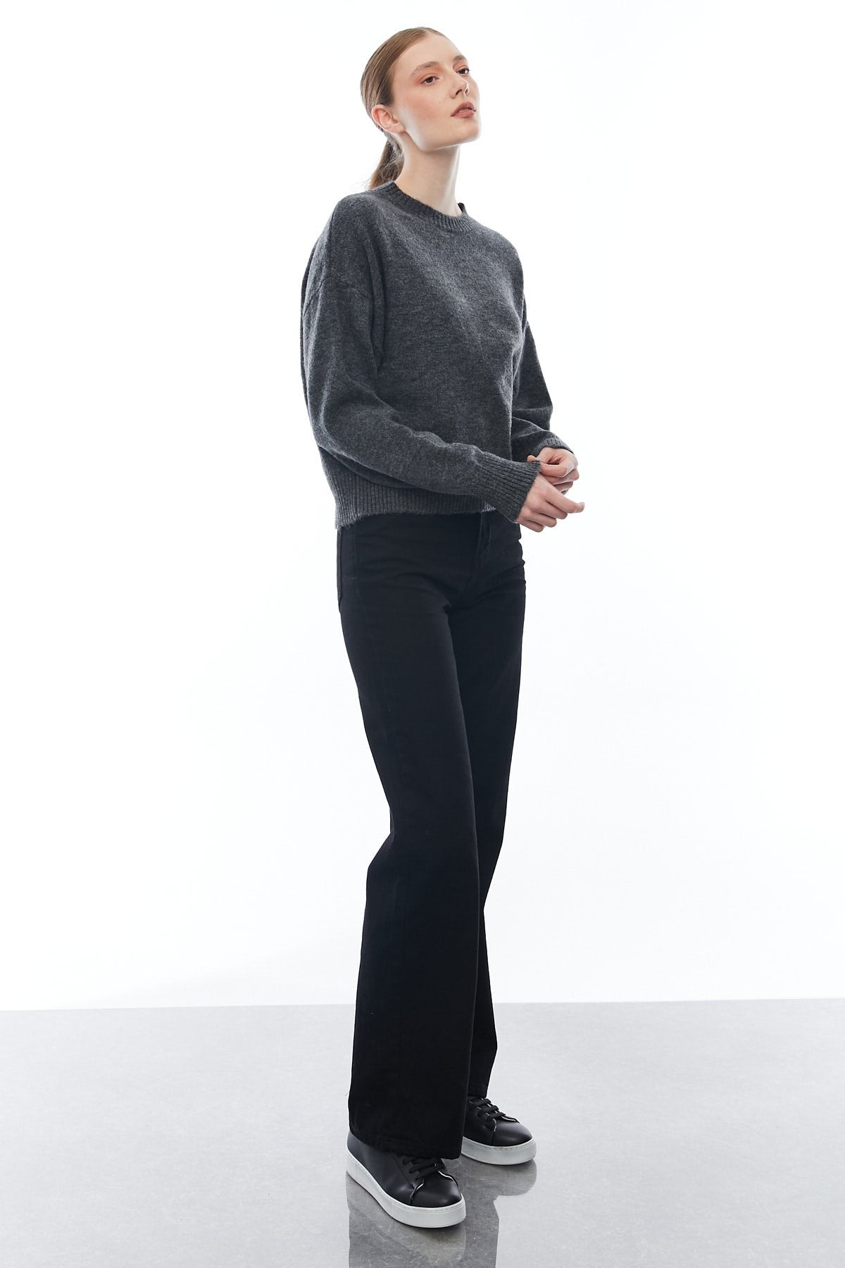 Women's Crew Neck Knitwear Sweater
