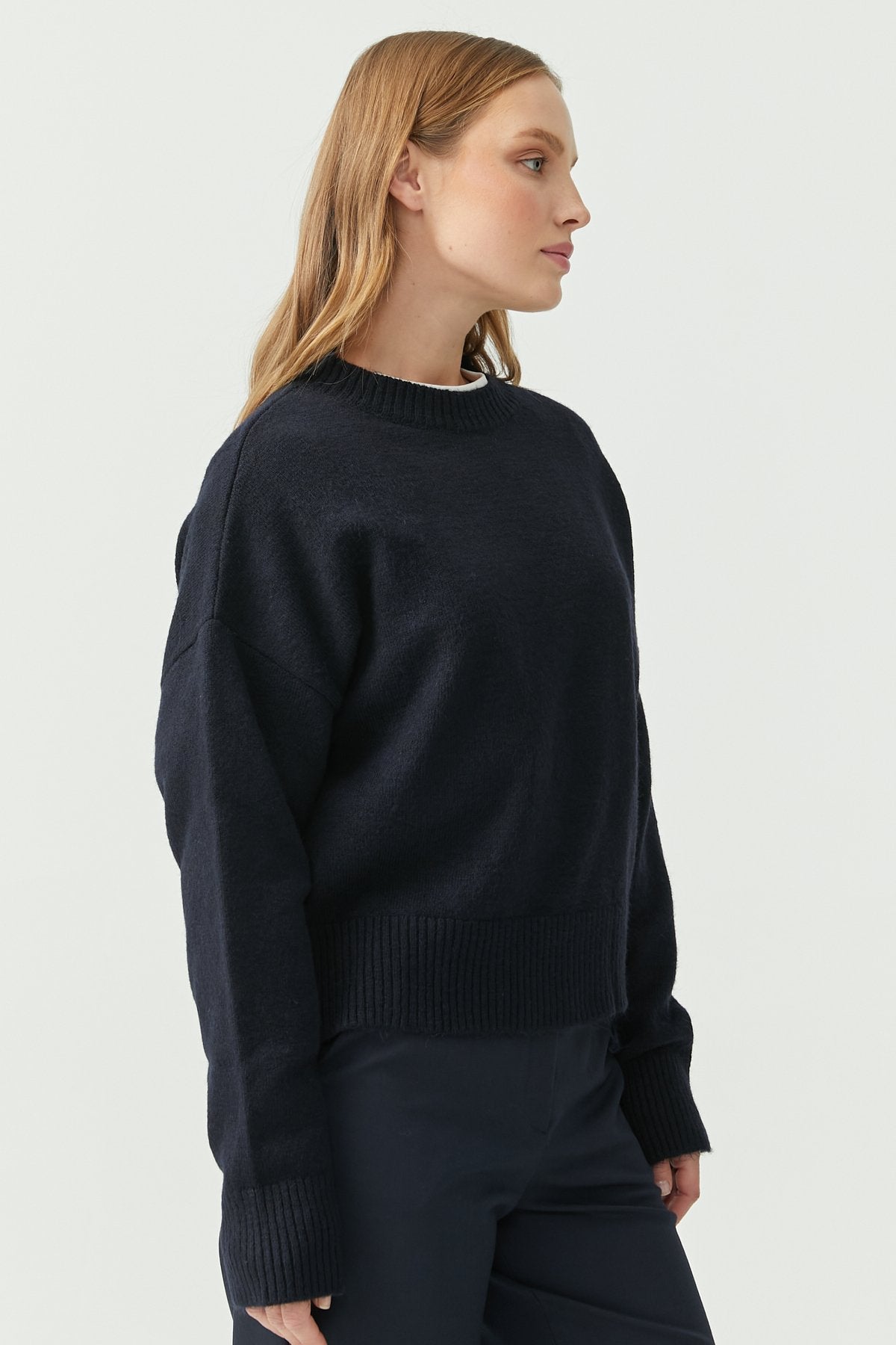 Women's Crew Neck Knitwear Sweater