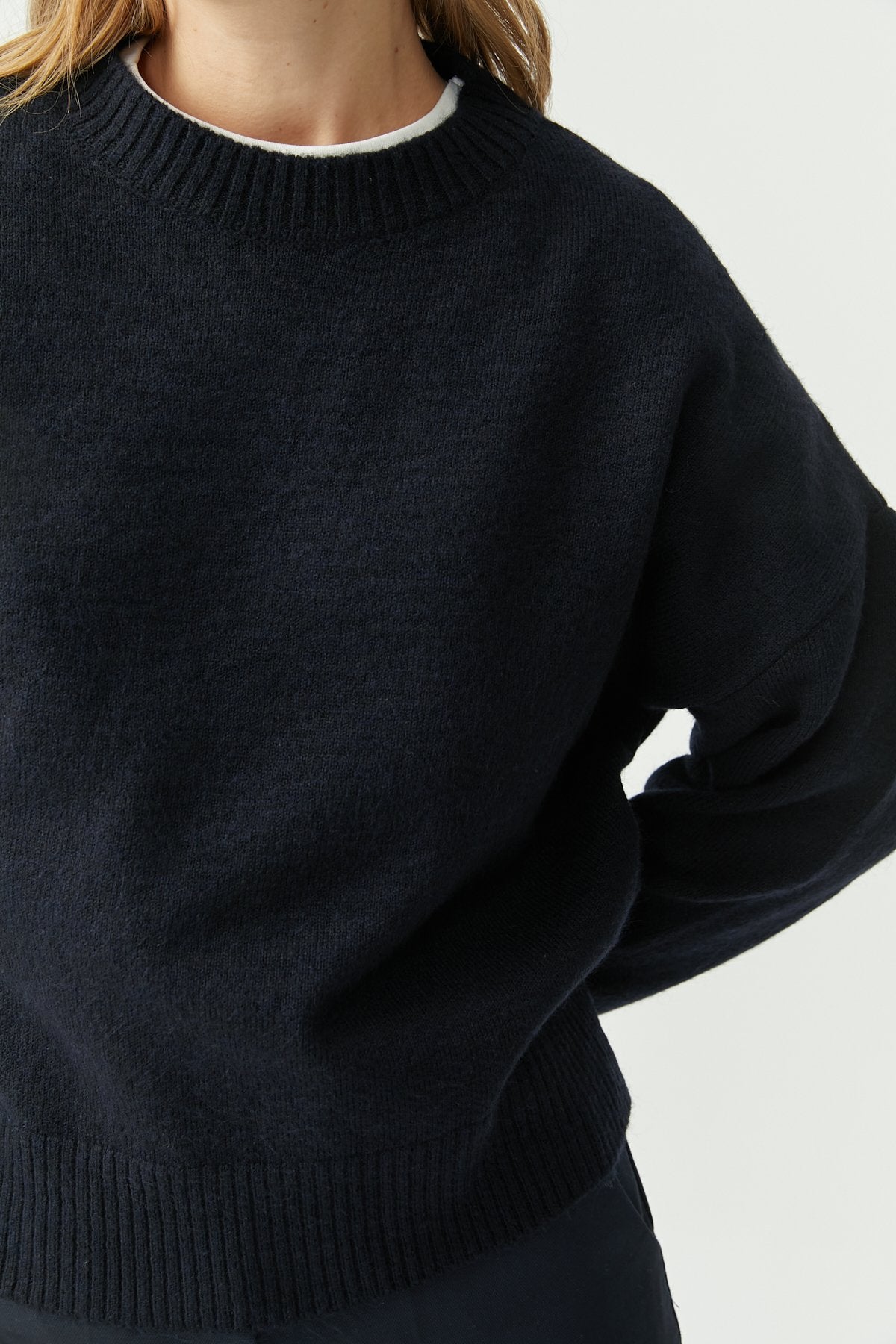Women's Crew Neck Knitwear Sweater