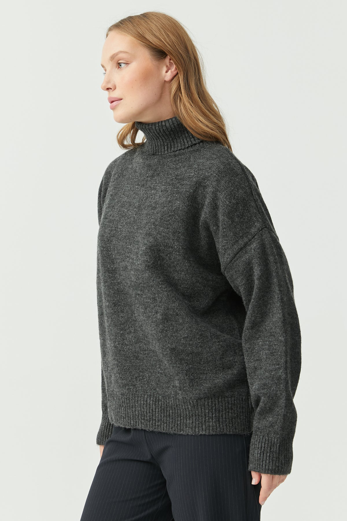 Women's Oversize Turtleneck Knitwear Sweater