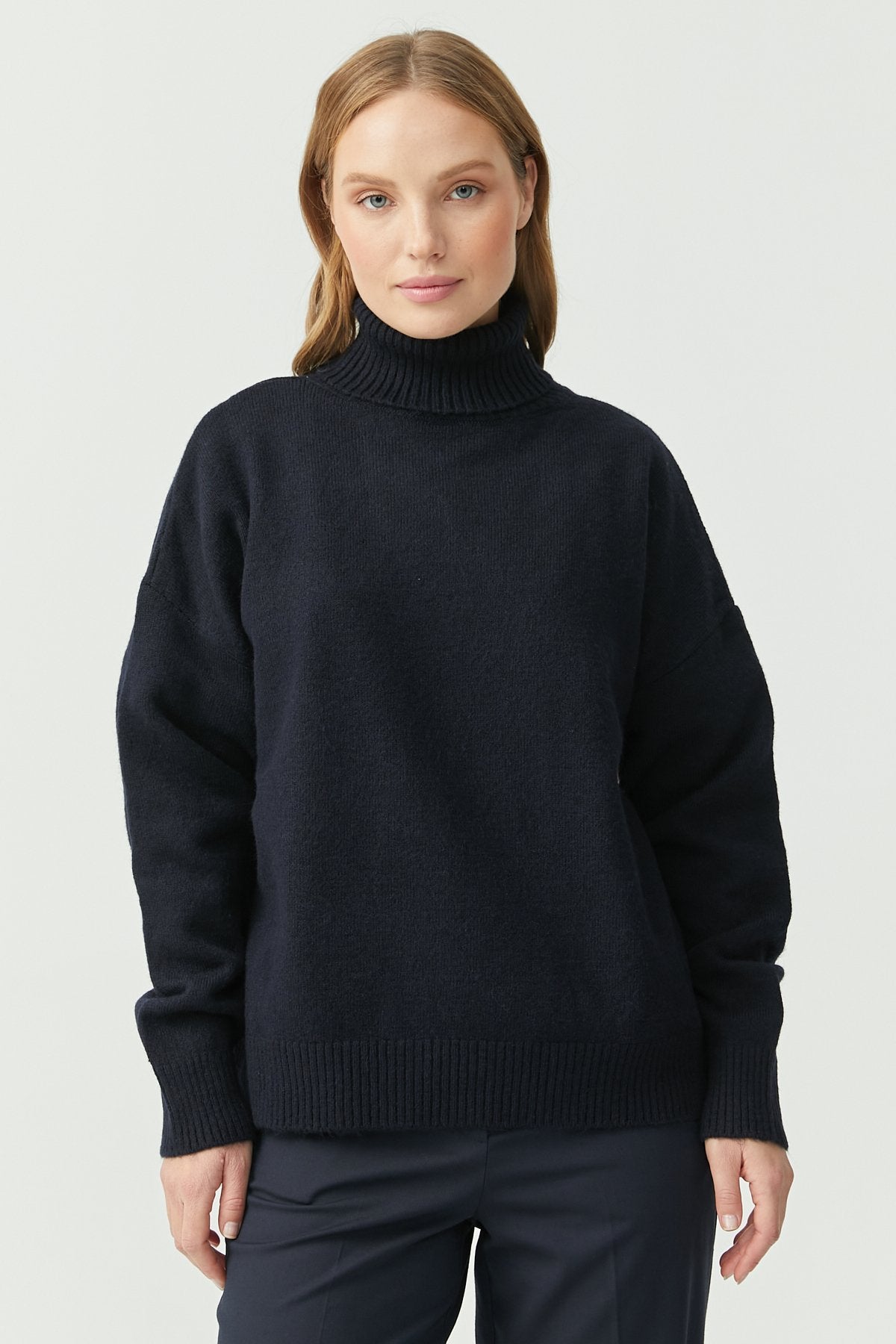 Women's Oversize Turtleneck Knitwear Sweater