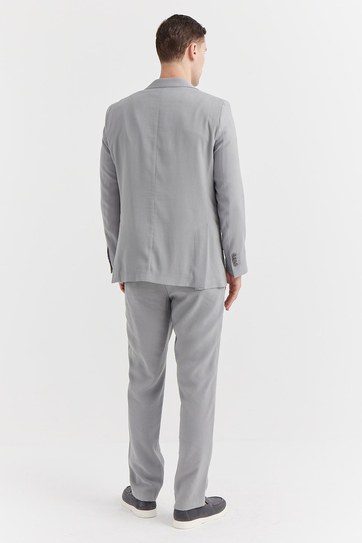 Mono Collar Classic Suit