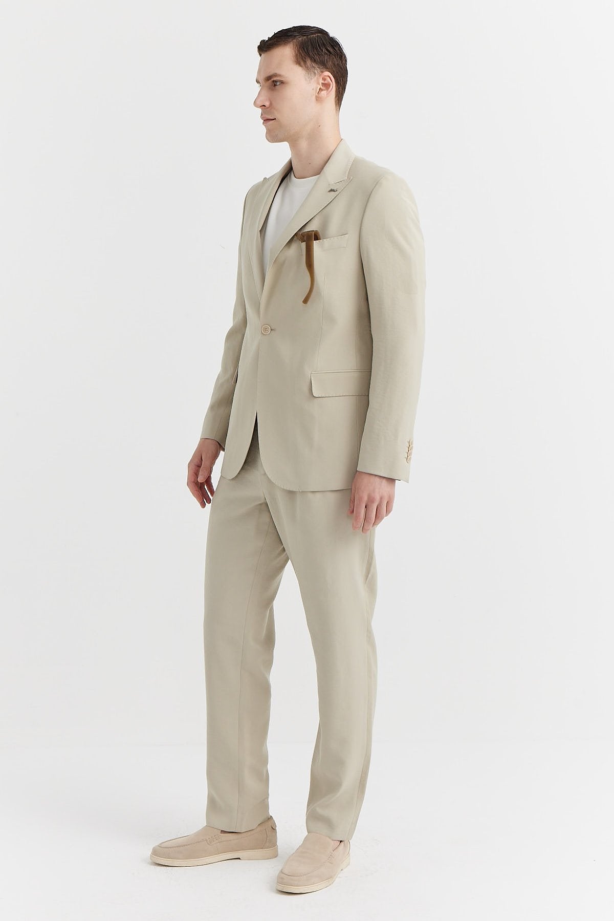 Mono Collar Classic Suit