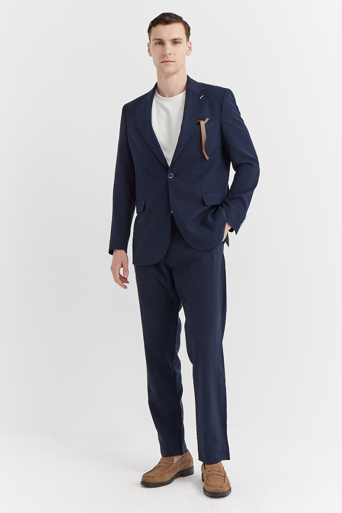 Mono Collar Classic Suit