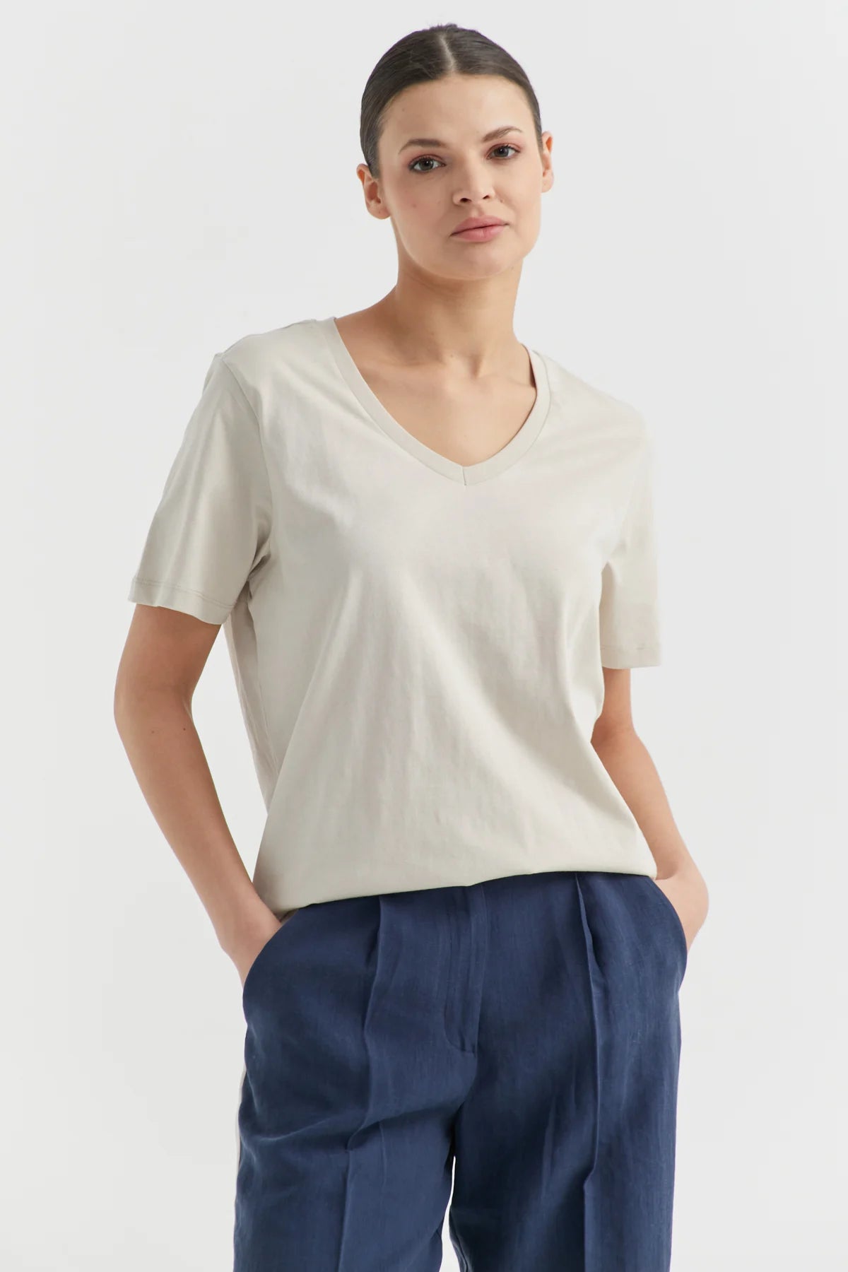 Kadın V Yaka Basic T-shirt