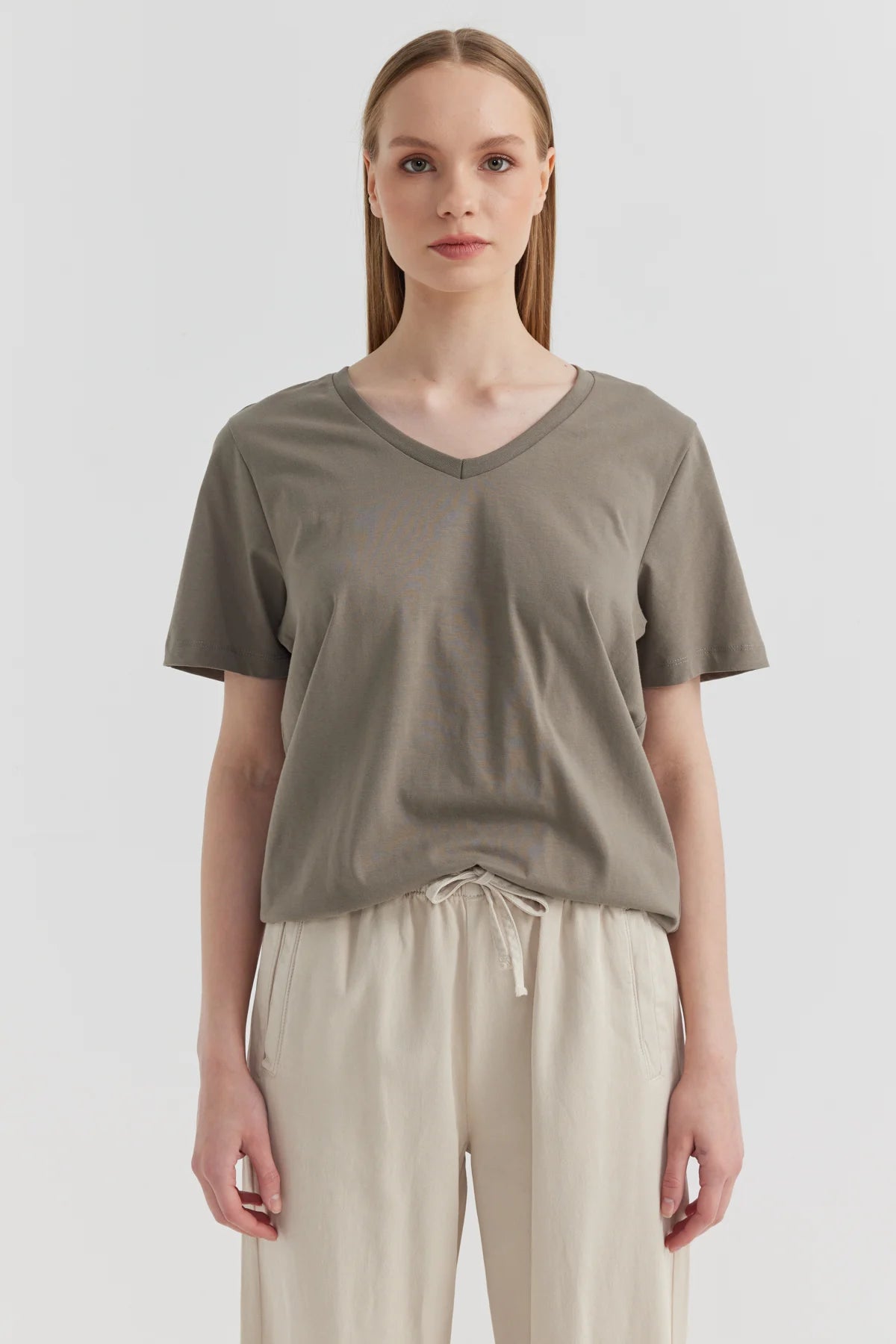 Kadın V Yaka Basic T-shirt