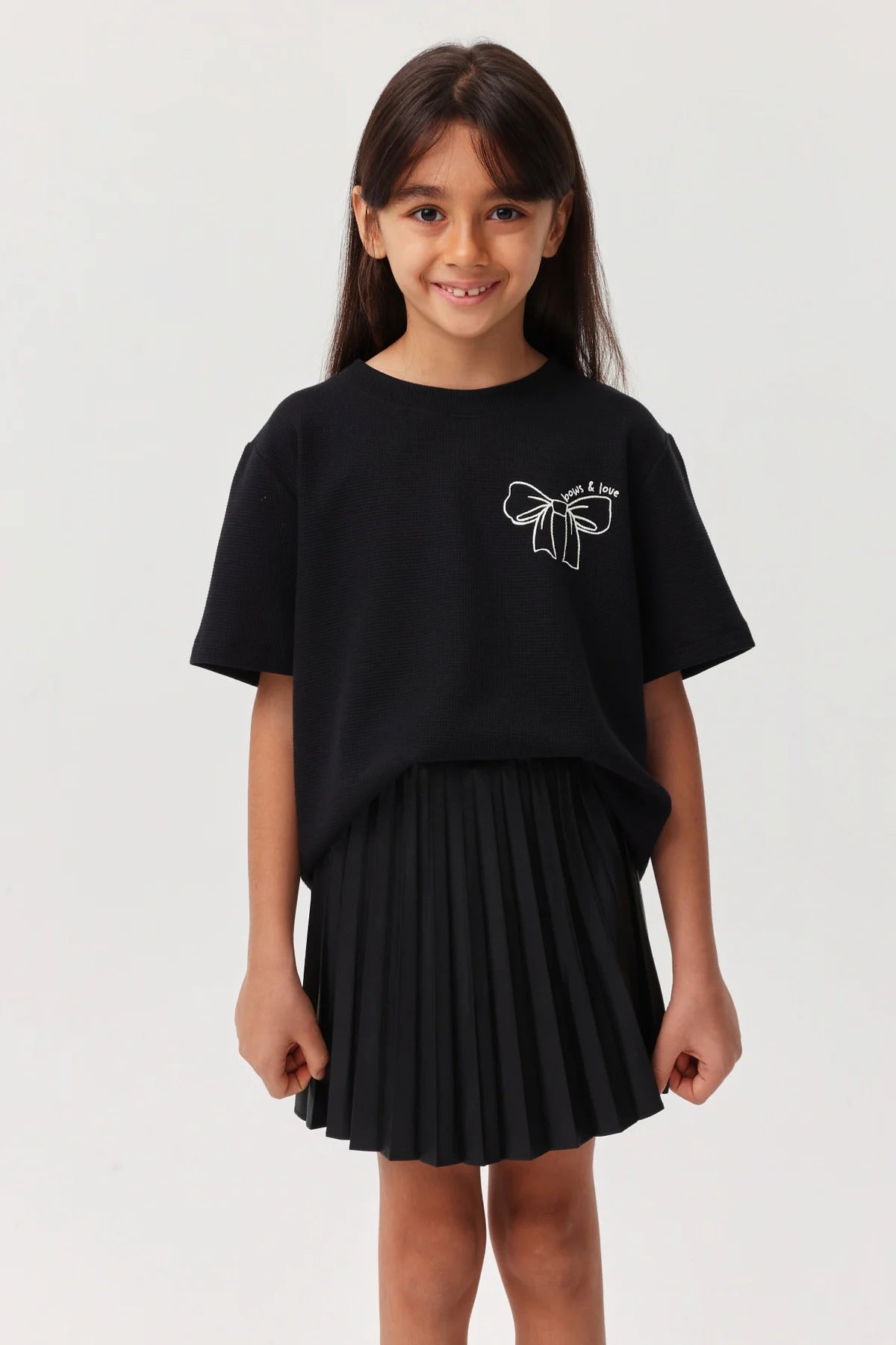 تي شيرت بناتي مزخرف بتفاصيل