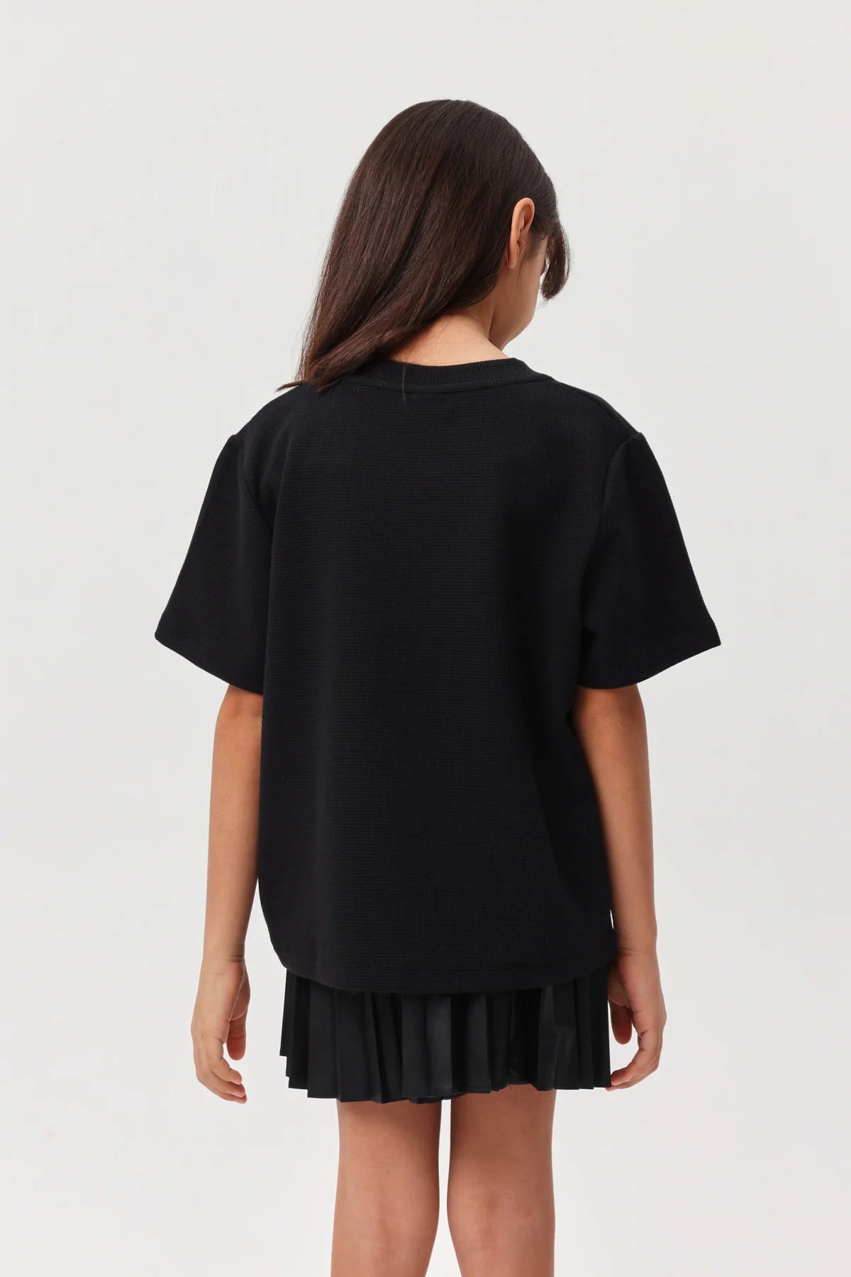 تي شيرت بناتي مزخرف بتفاصيل