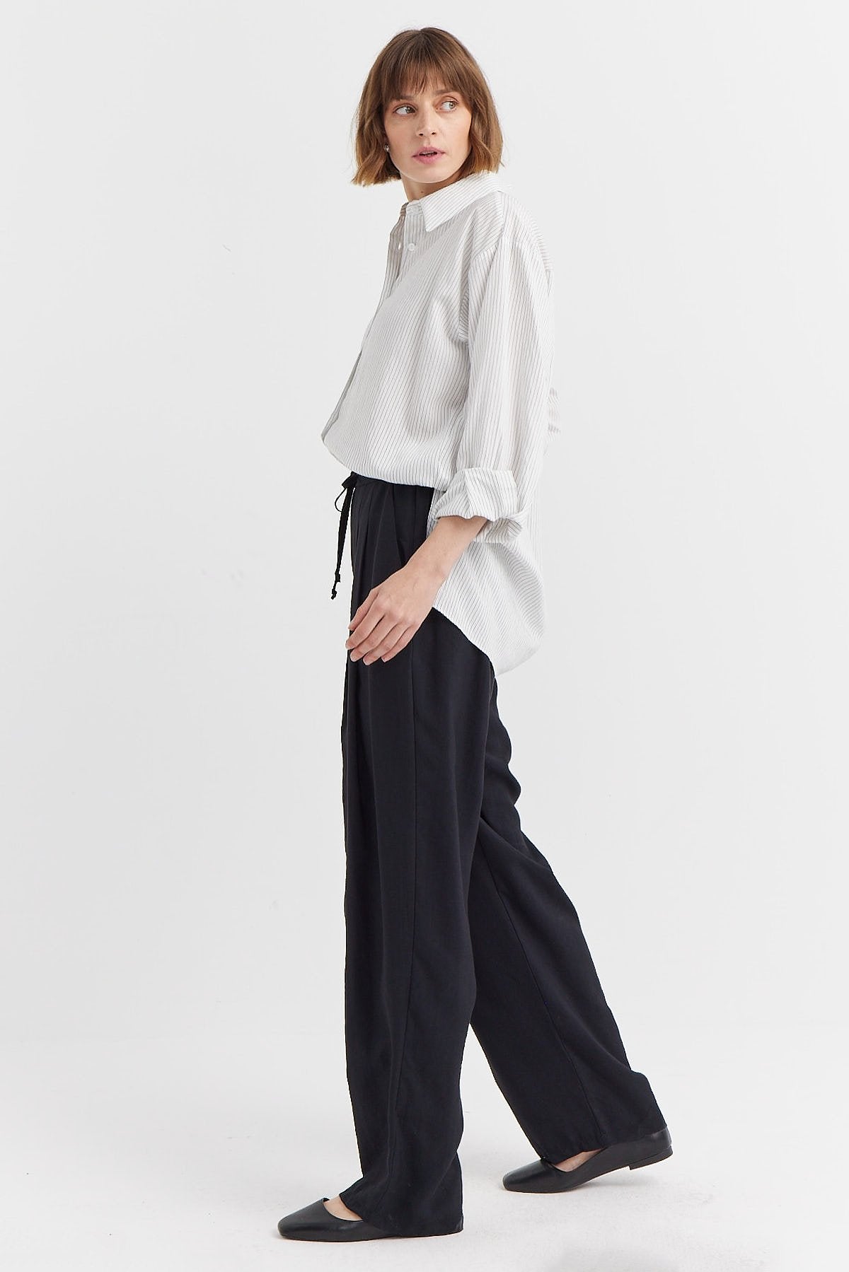 Women's Pleated Wide Leg Trousers