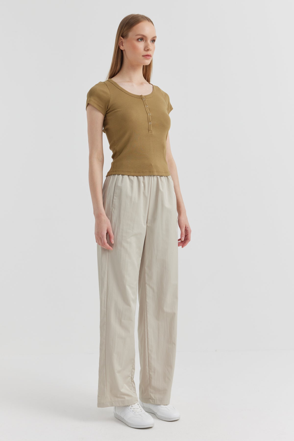 Women's Wide Leg Trousers with Pockets