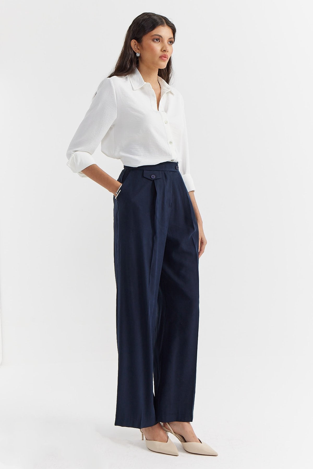 Women's Button Detailed Wide Leg Trousers