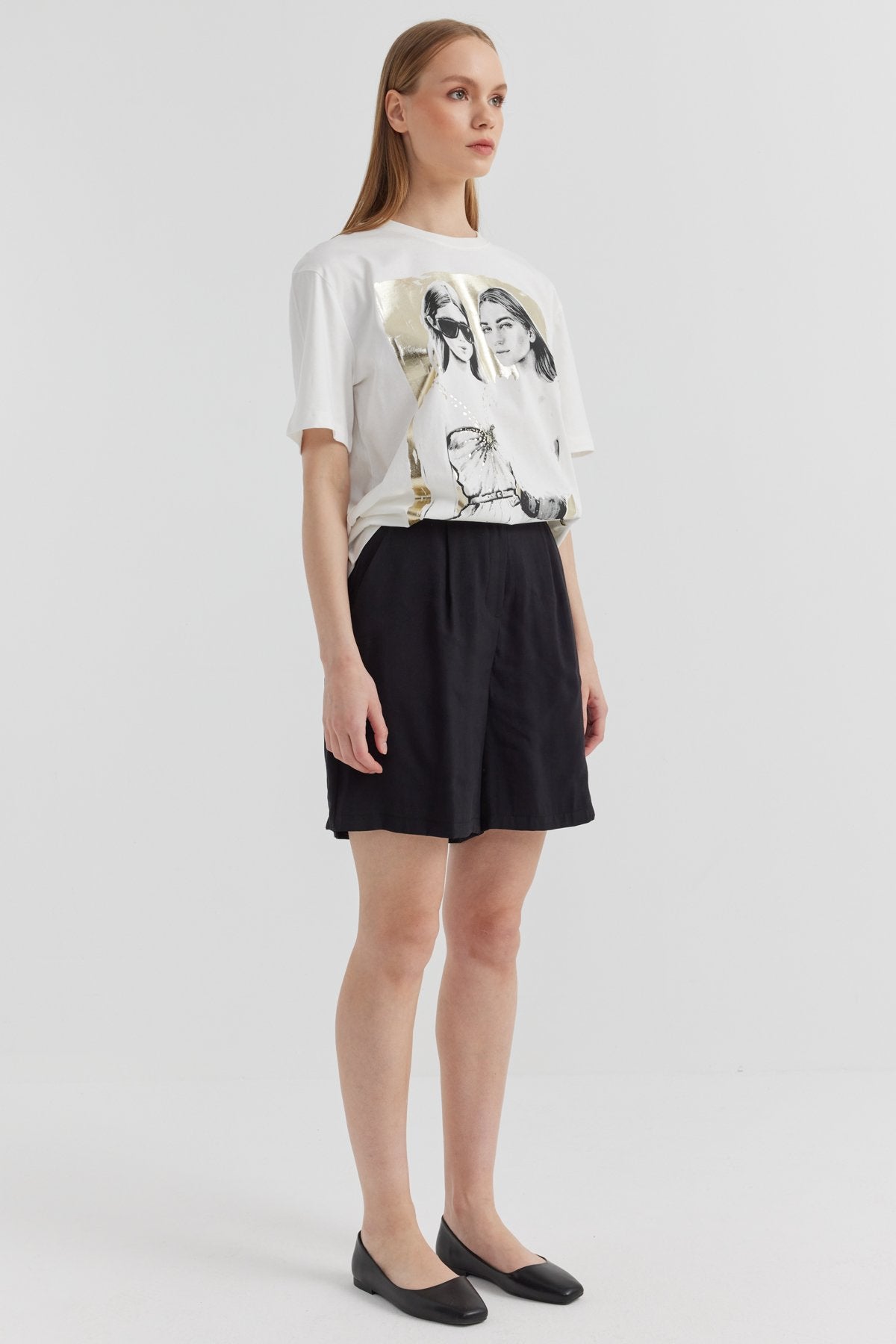 Women's Pleated Detailed Shorts