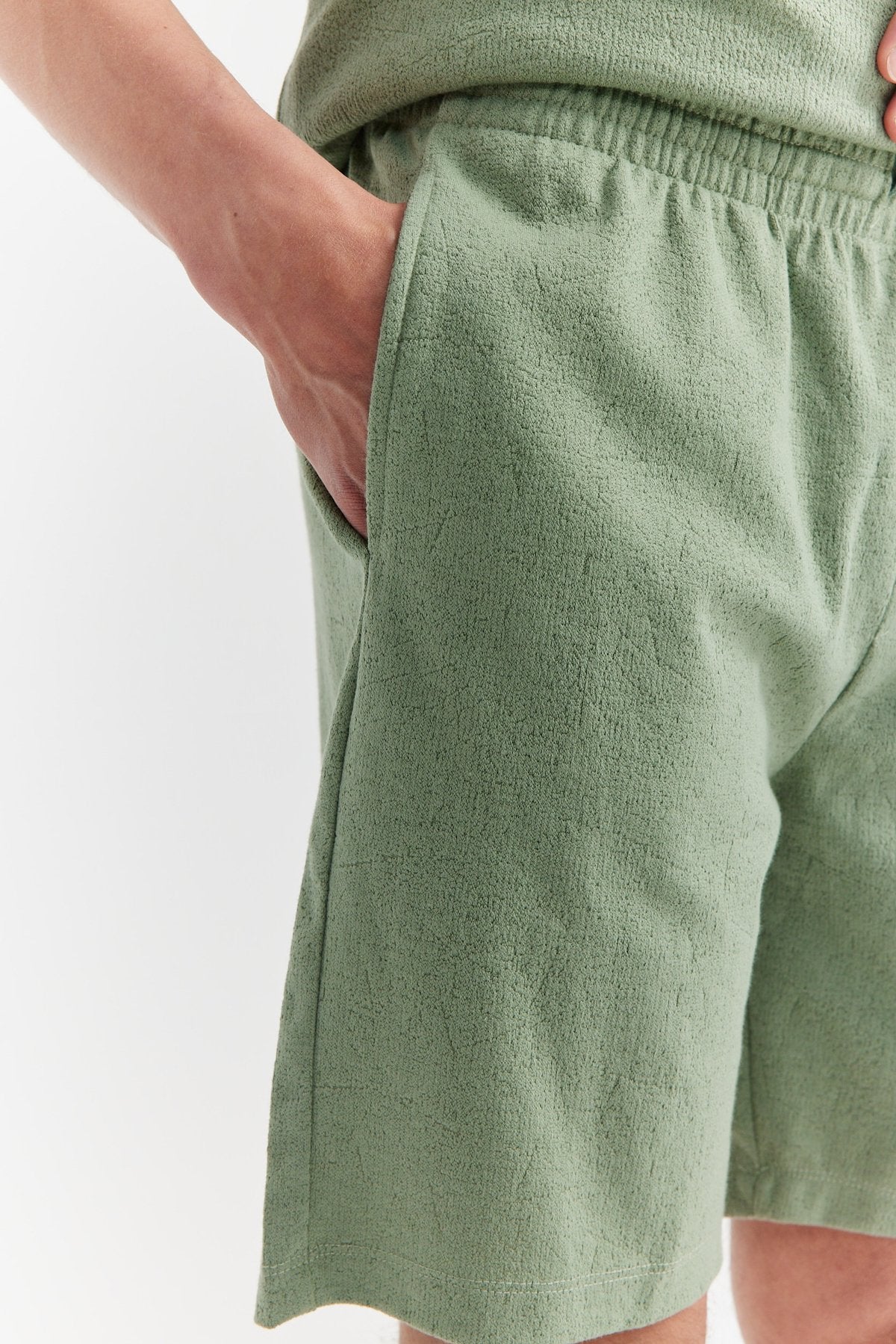 Men's Textured Tie-Waist Shorts