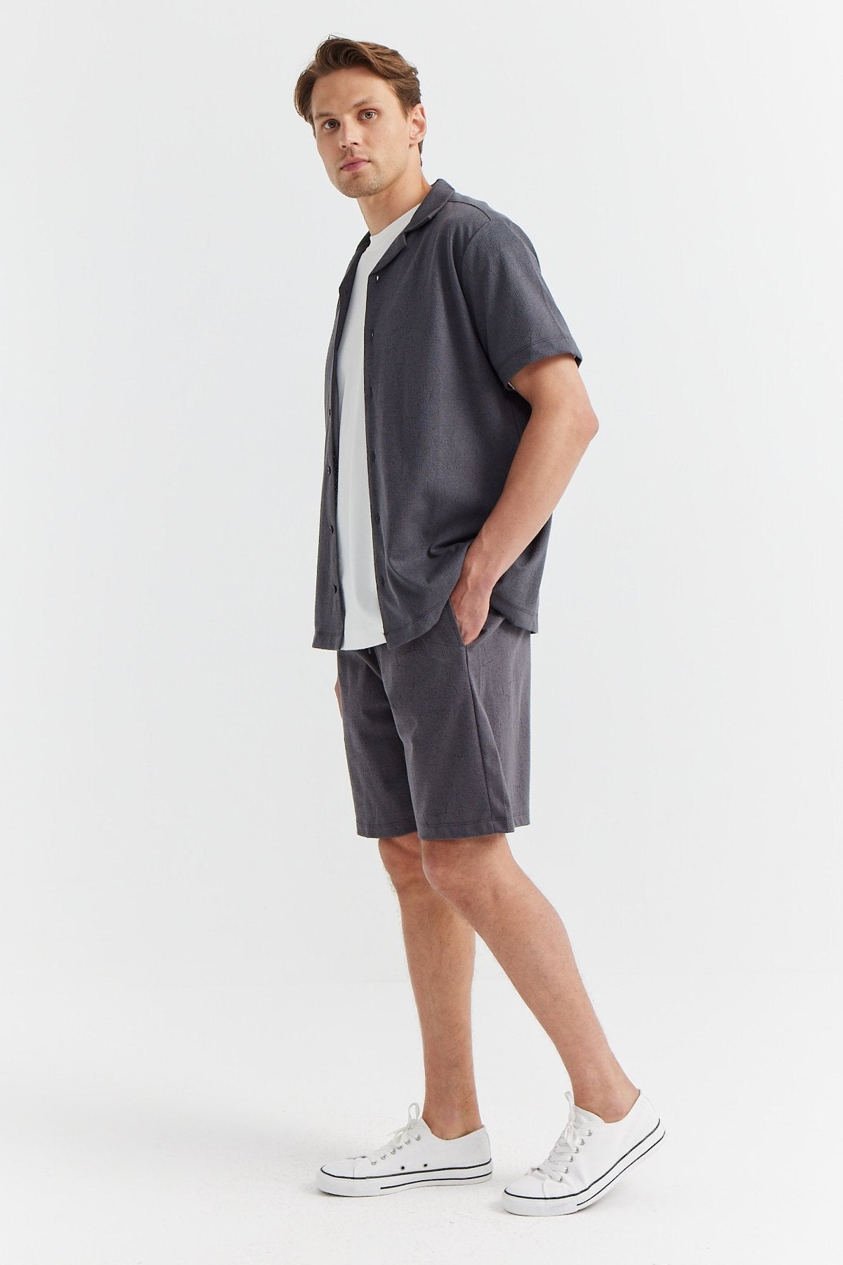 Men's Textured Tie-Waist Shorts