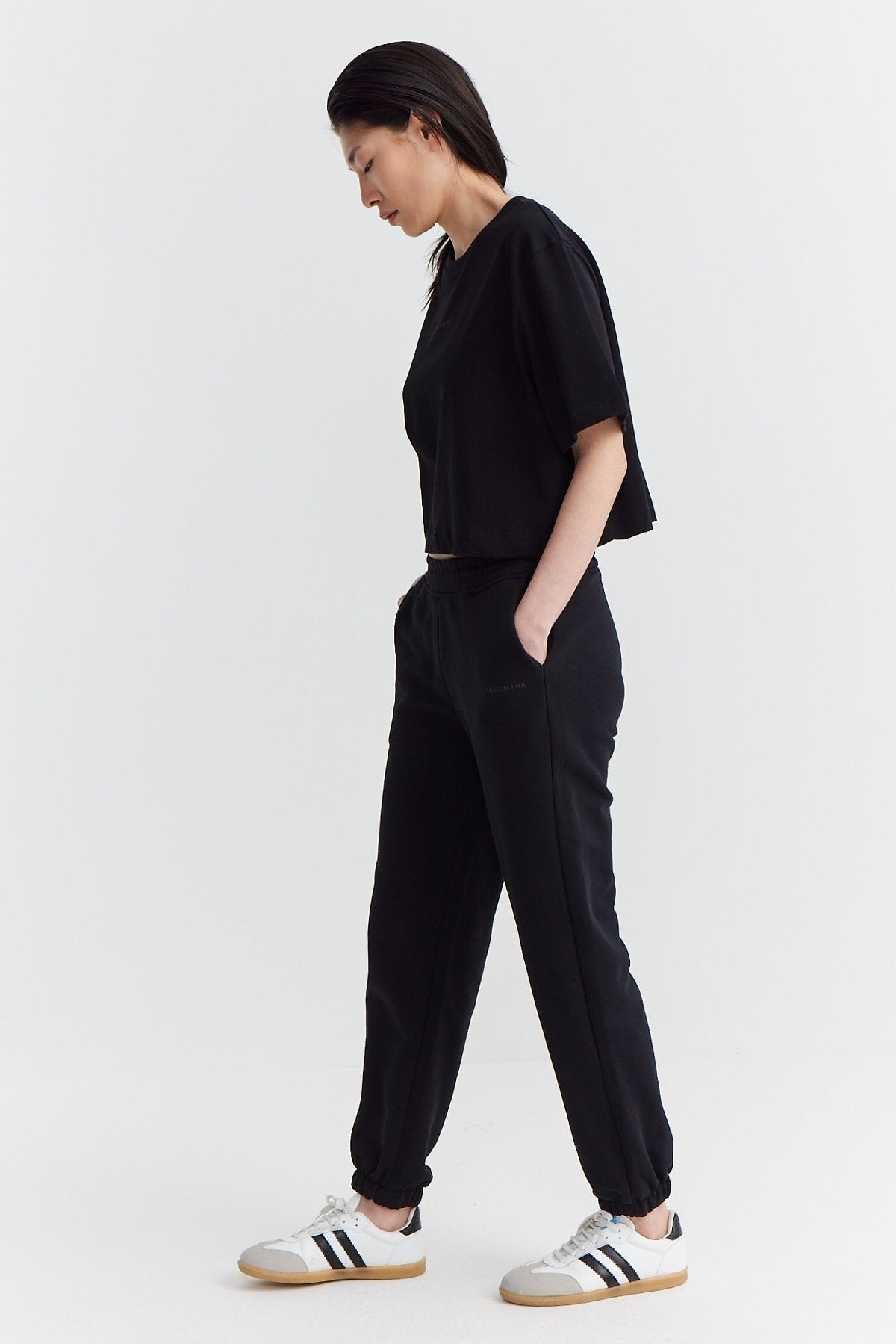Women's Elastic Waist and Leg Sweat Bottom
