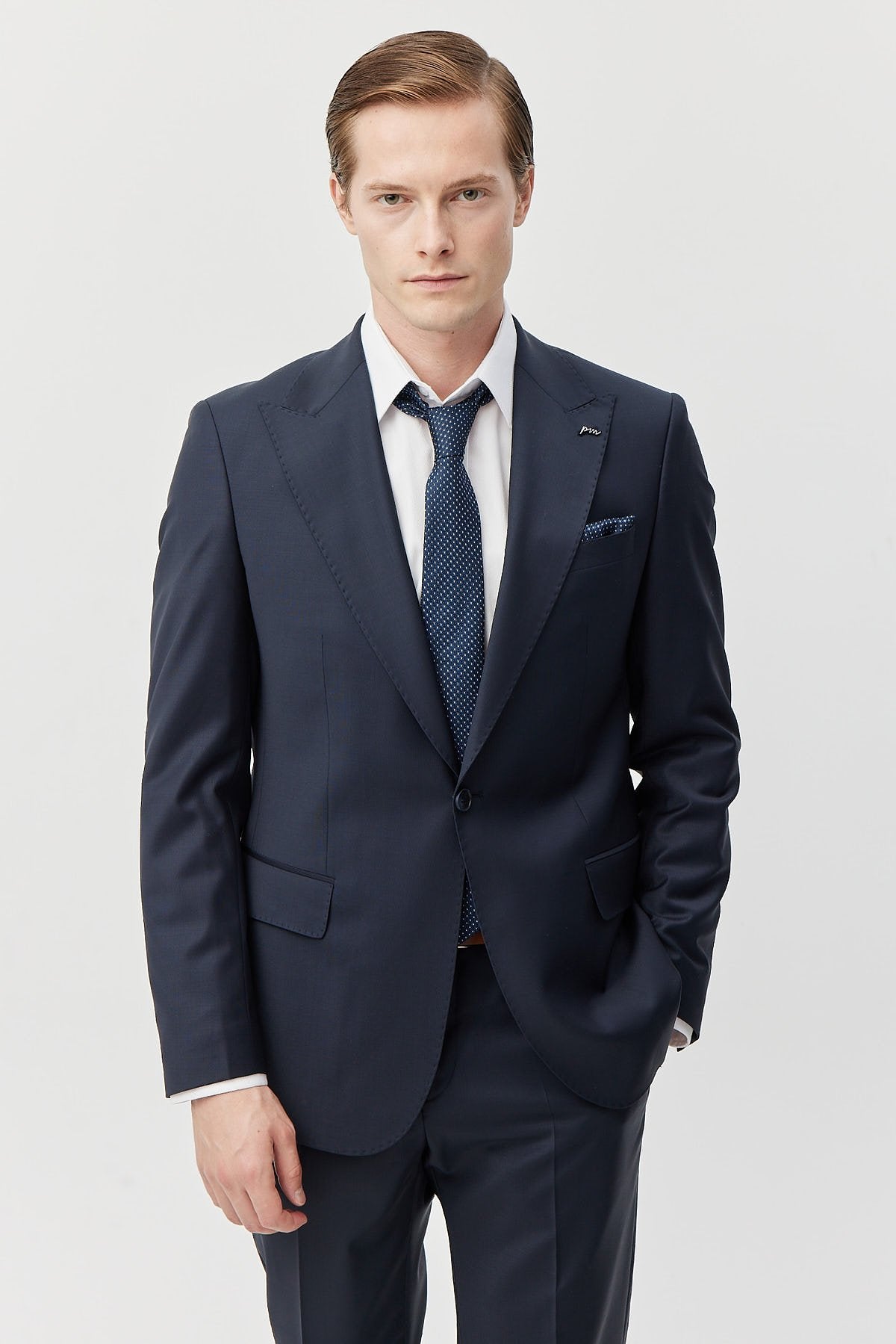 Men's Pointed Collar Suit