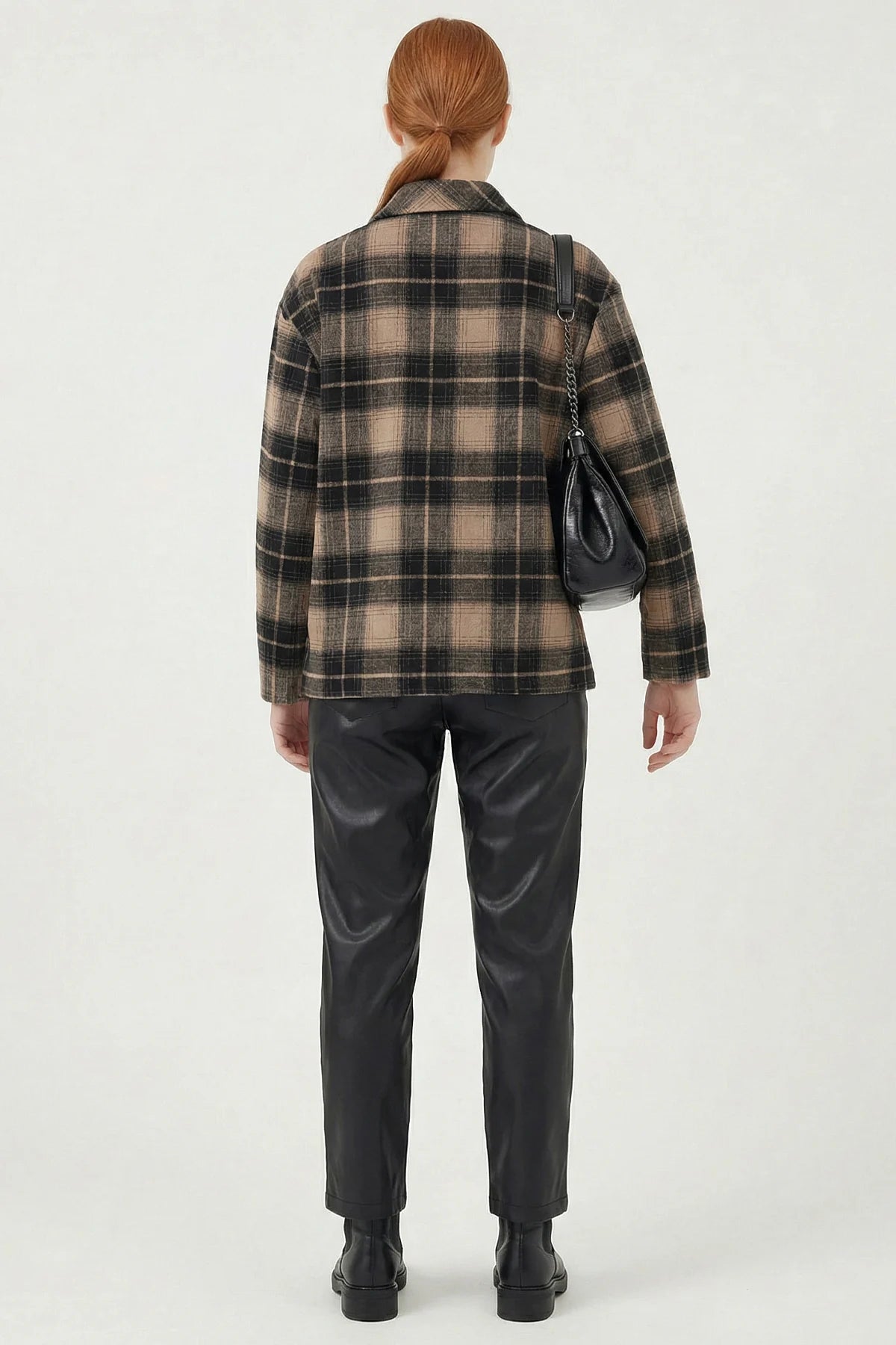 چاکەتی کراسی پلاید بۆ خانمان