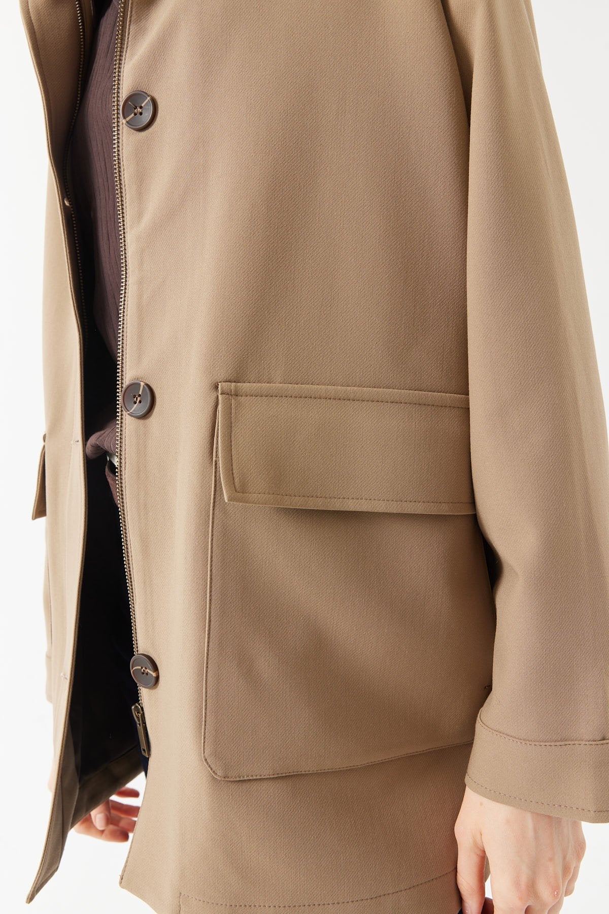 قاپوتی بەگیرفانی ئافرەتان 