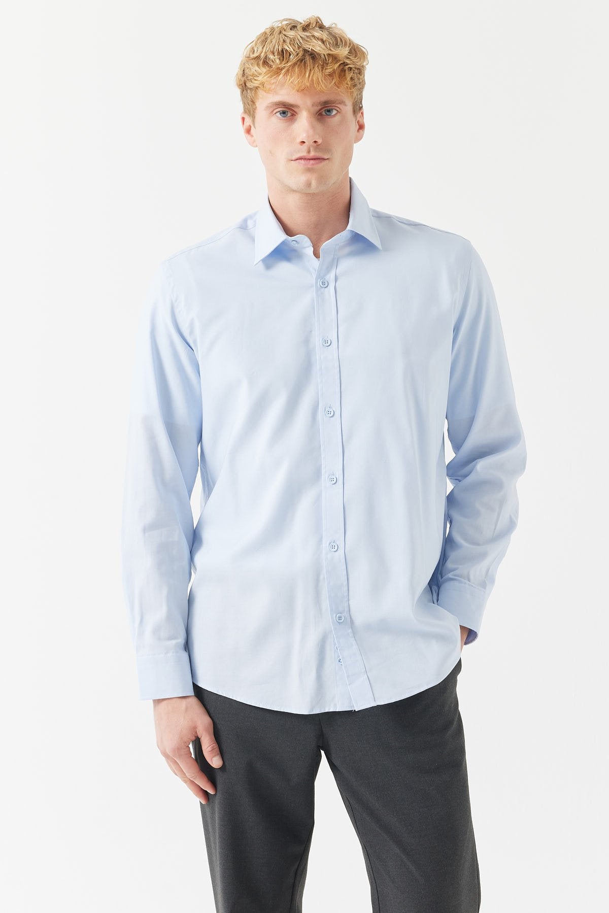 قميص رجالي عادي