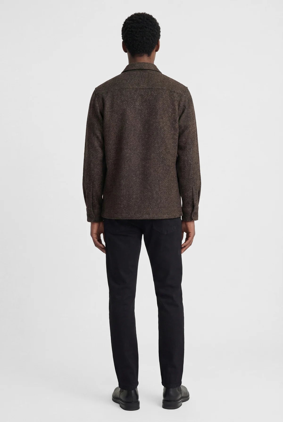 چاکەتی کراسێکی ئاسایی پیاوان