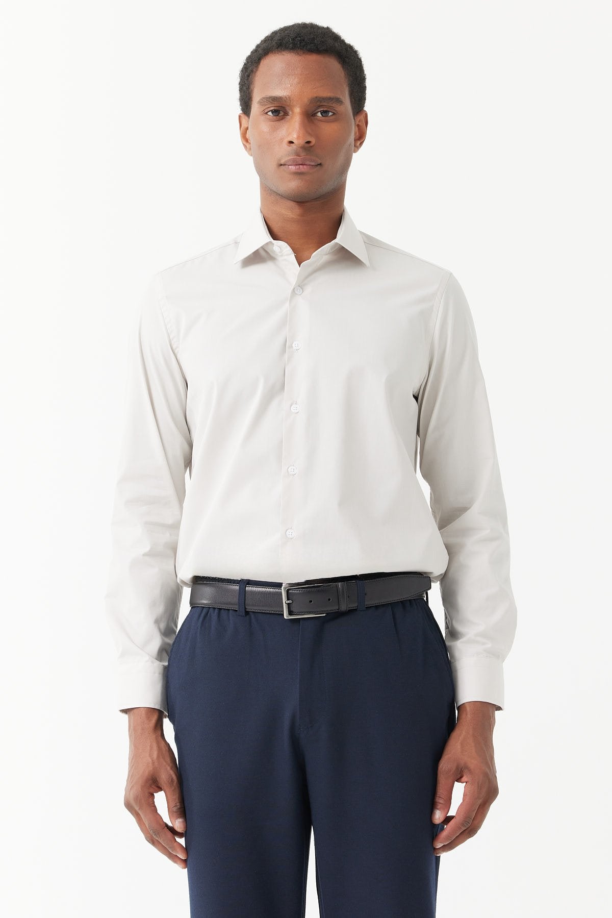 قميص رجالي ضيق