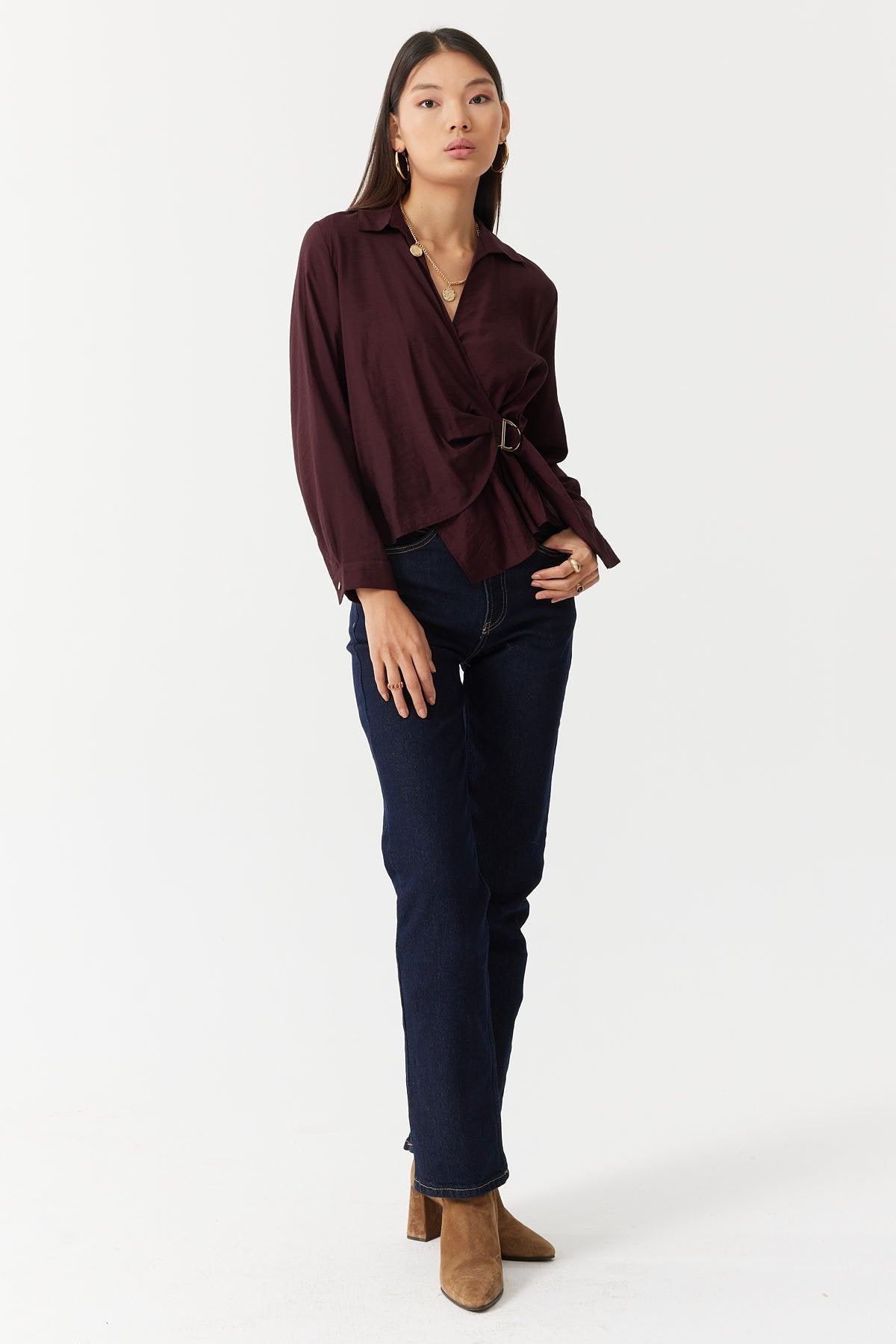 بلوزة نسائية ملفوفة