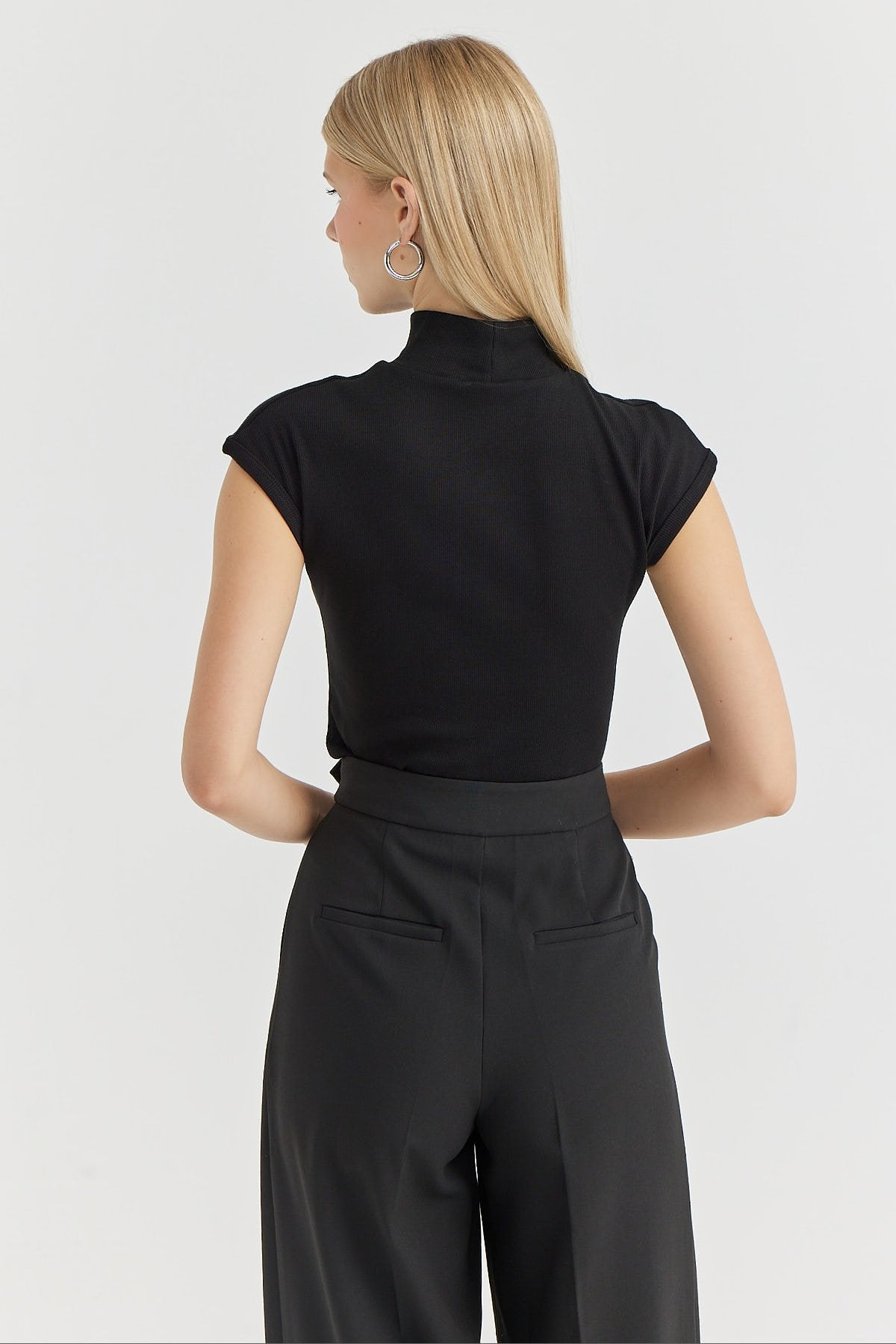 بلوزی ئافرەتان 