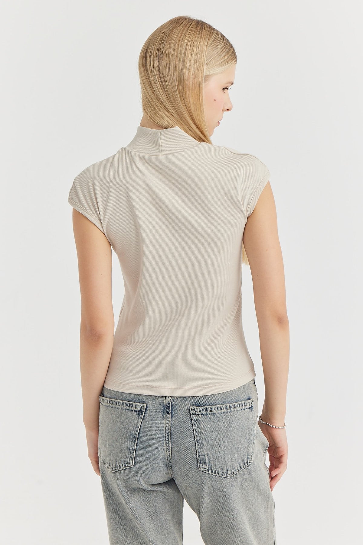 بلوزی ئافرەتان 