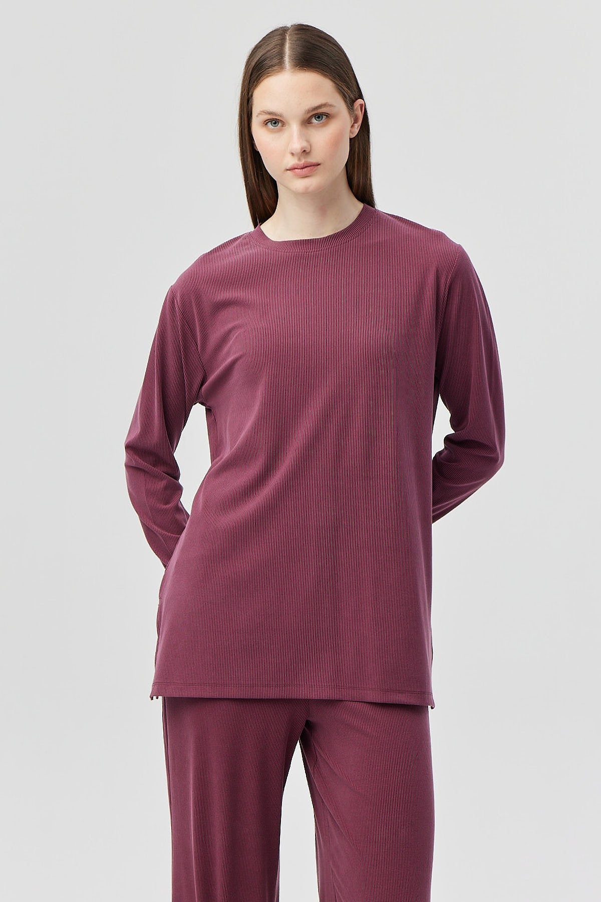 تونیکی تەنکی ئافرەتان